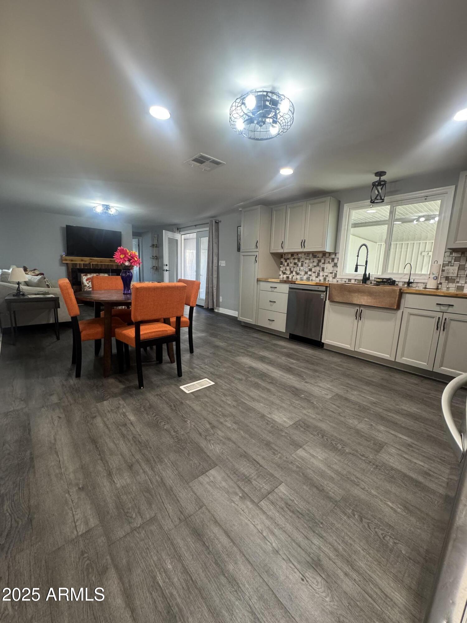 10201 N 99th Avenue 32A