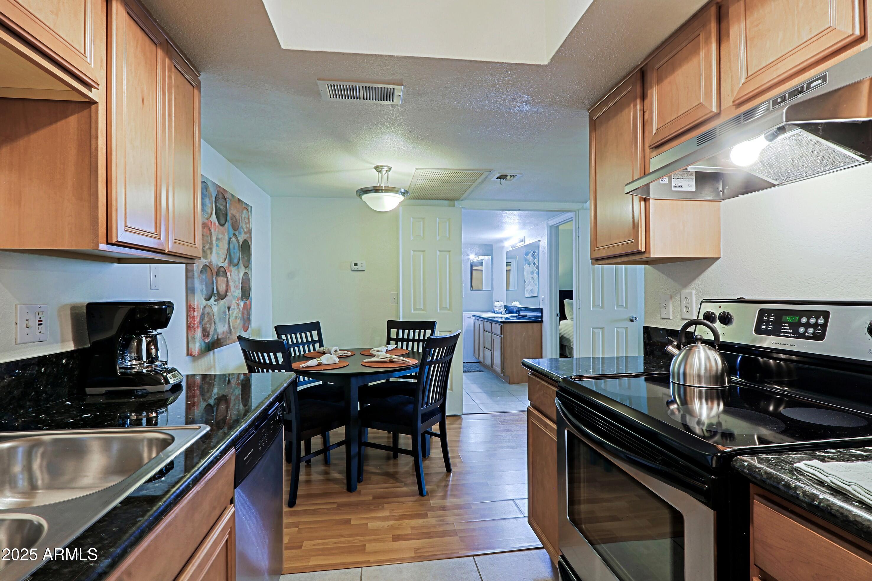 740 W Elm Street 116