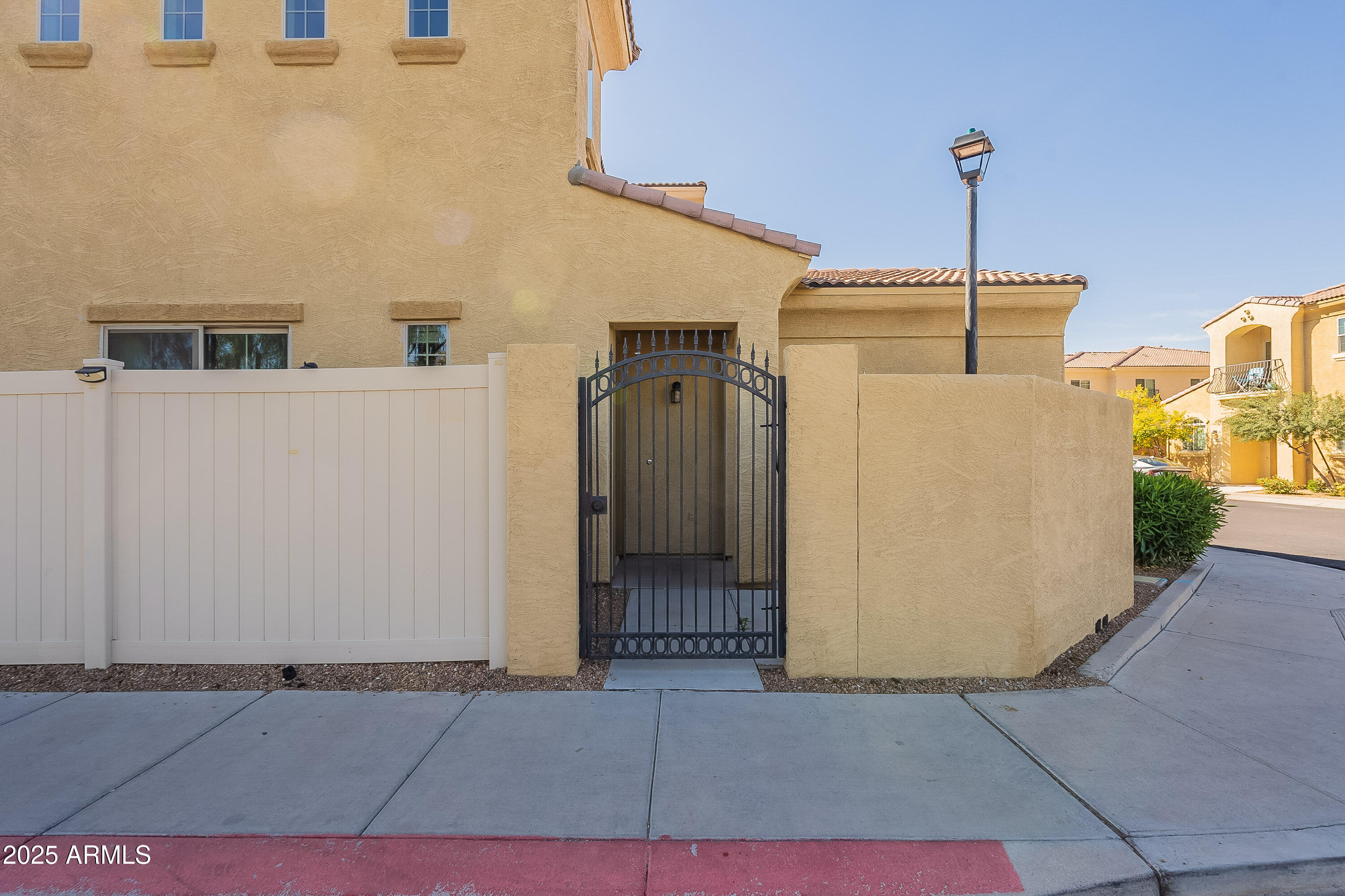 1367 S COUNTRY CLUB Drive 1276