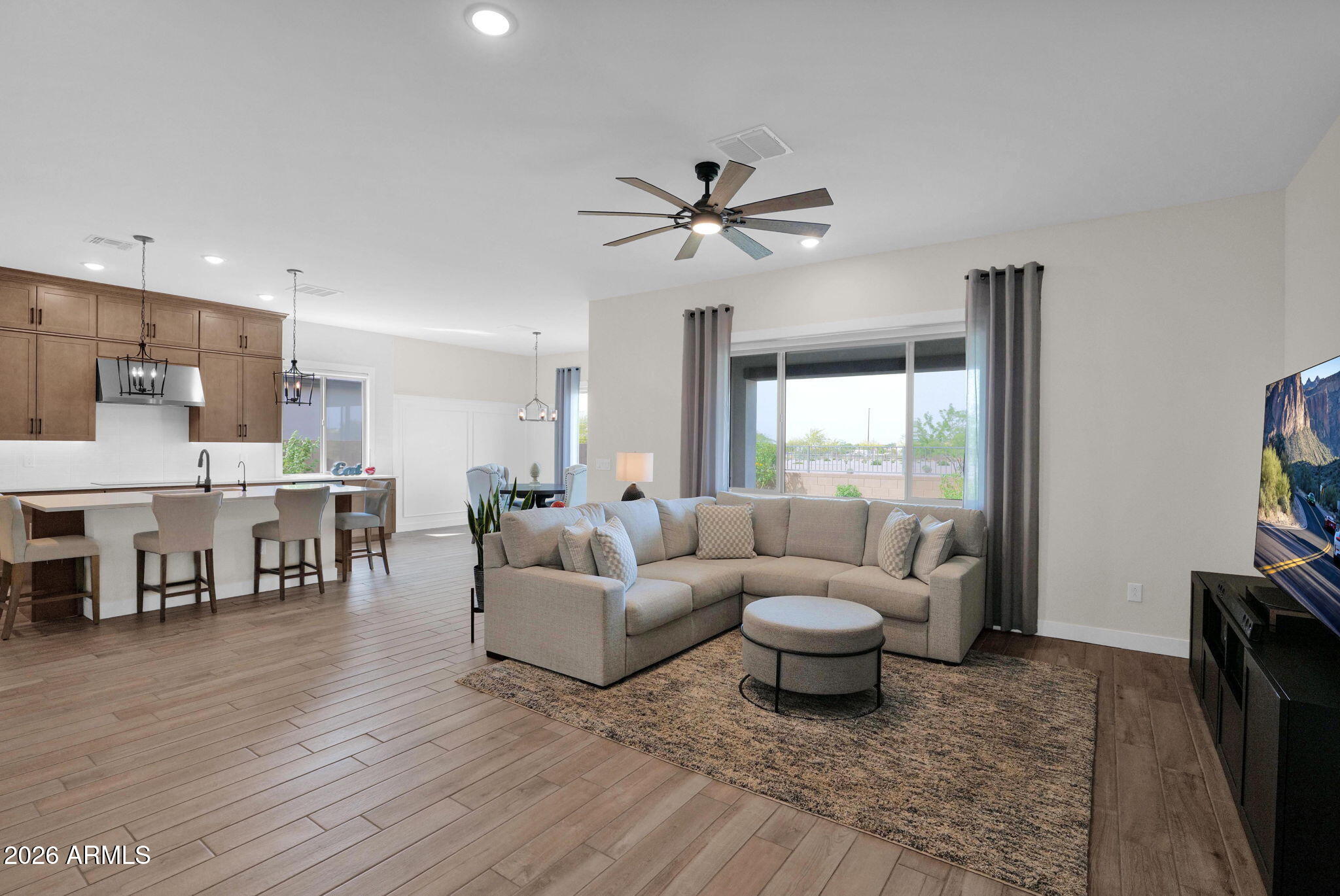 3008 E FLINTLOCK Drive