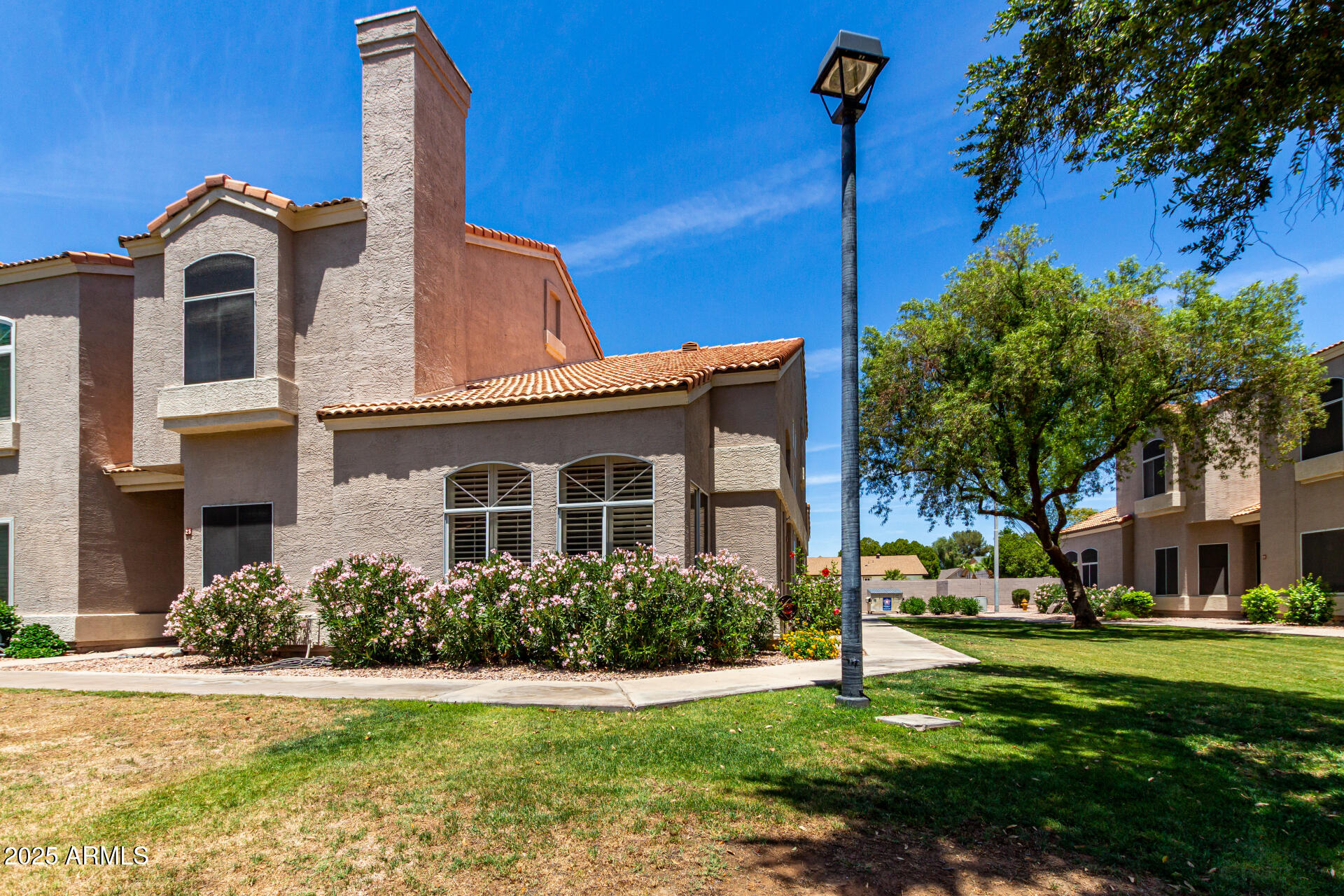 500 N ROOSEVELT Avenue 26