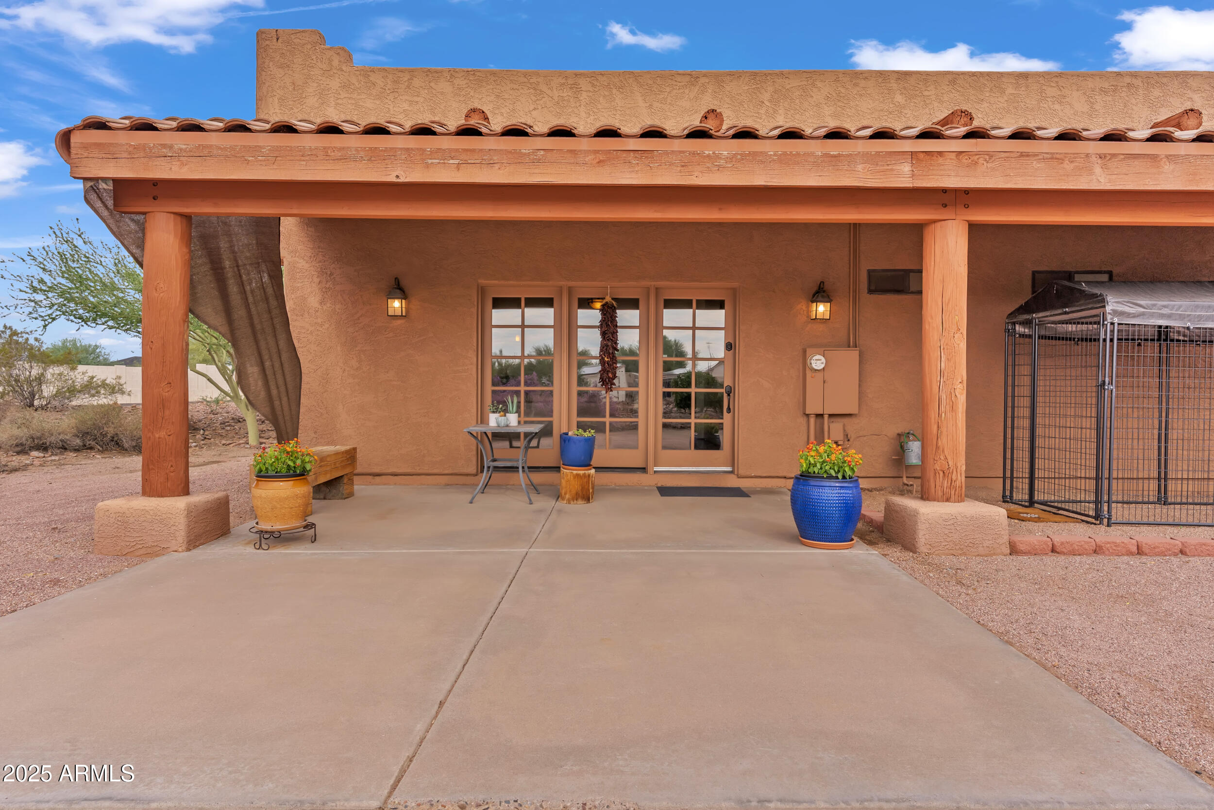 613 S VAL VISTA Road