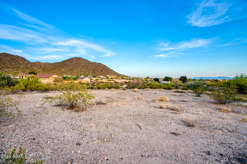 Photo of 0 N 92nd Ave #26, Peoria, AZ 85383 (MLS # 6865361)