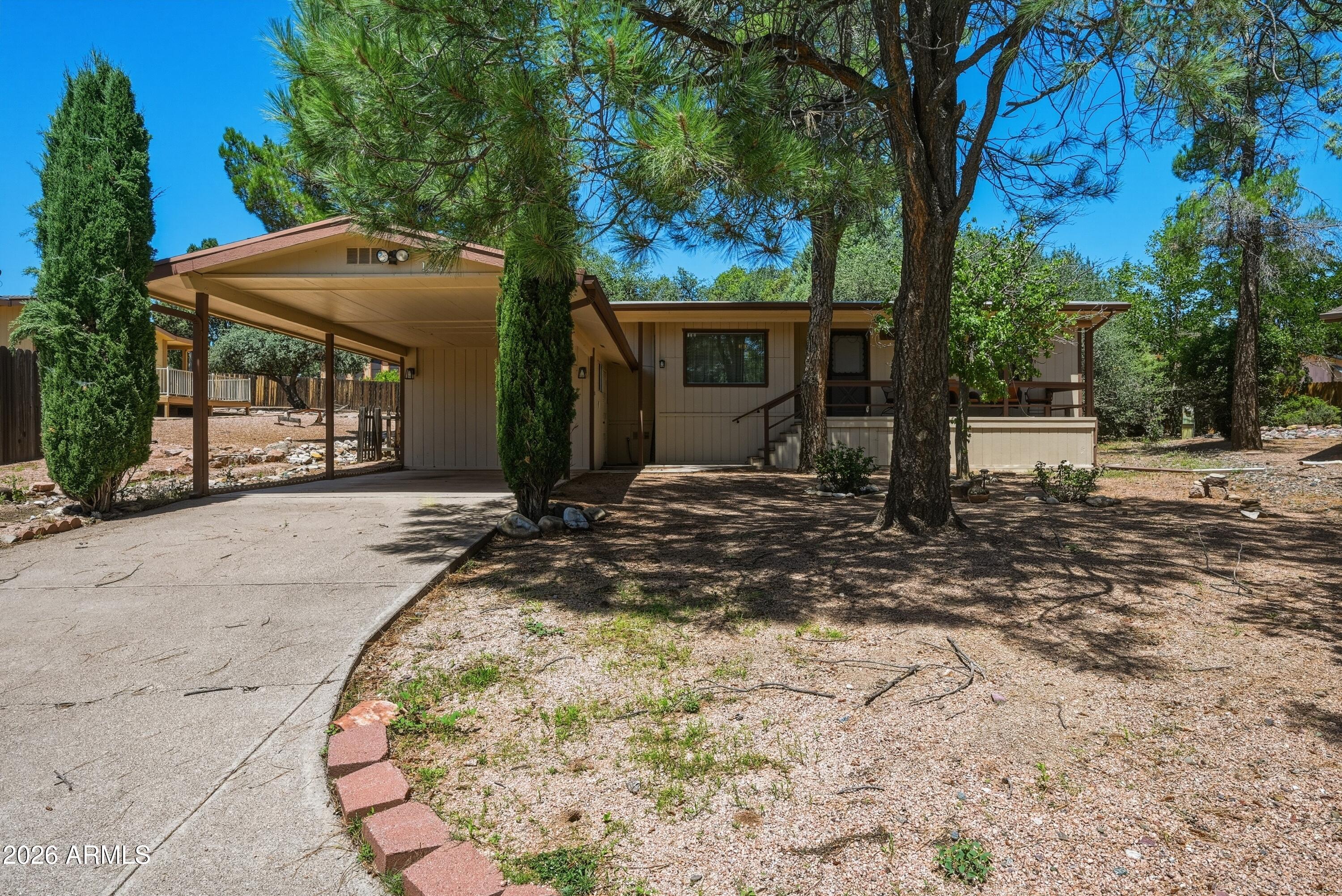 124 S BIRCHWOOD Circle