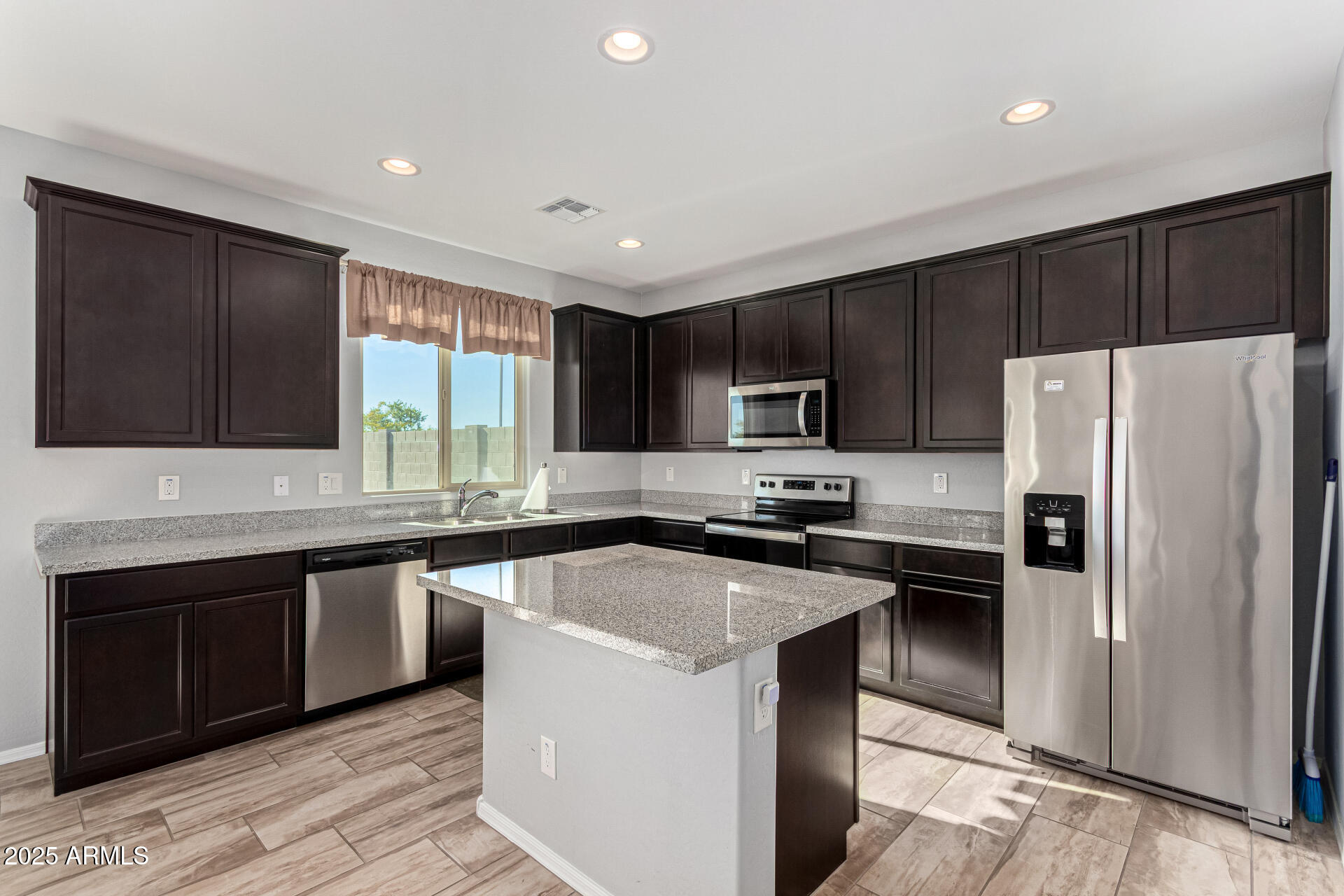 17569 W COUNTRY CLUB Terrace