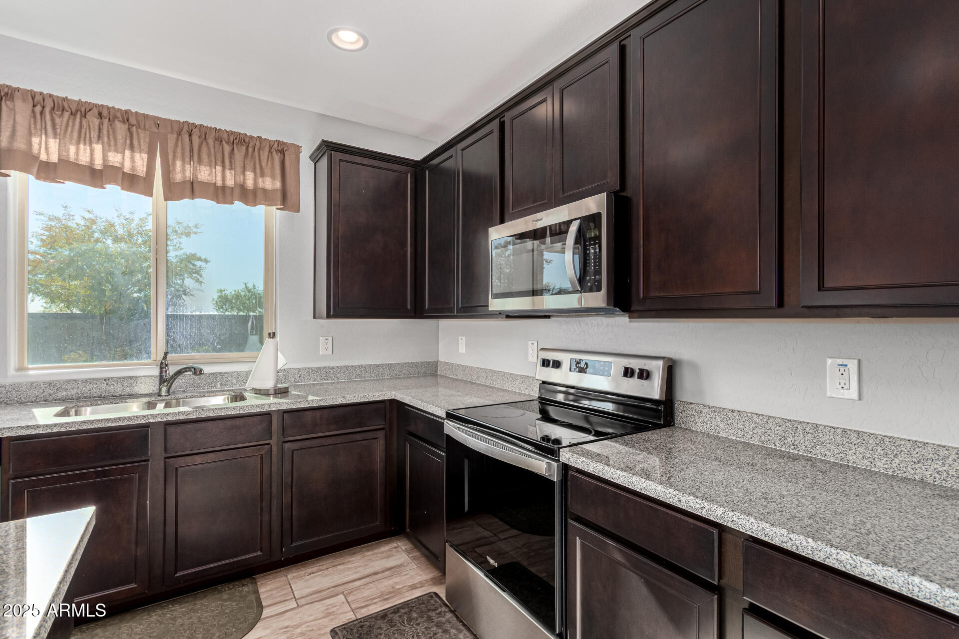 17569 W COUNTRY CLUB Terrace