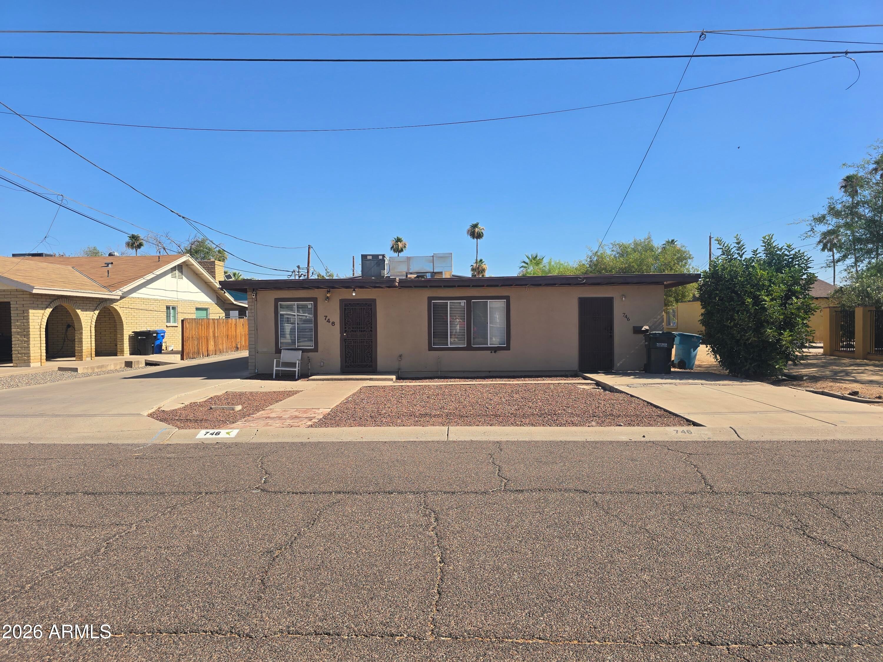746 W COOLIDGE Street