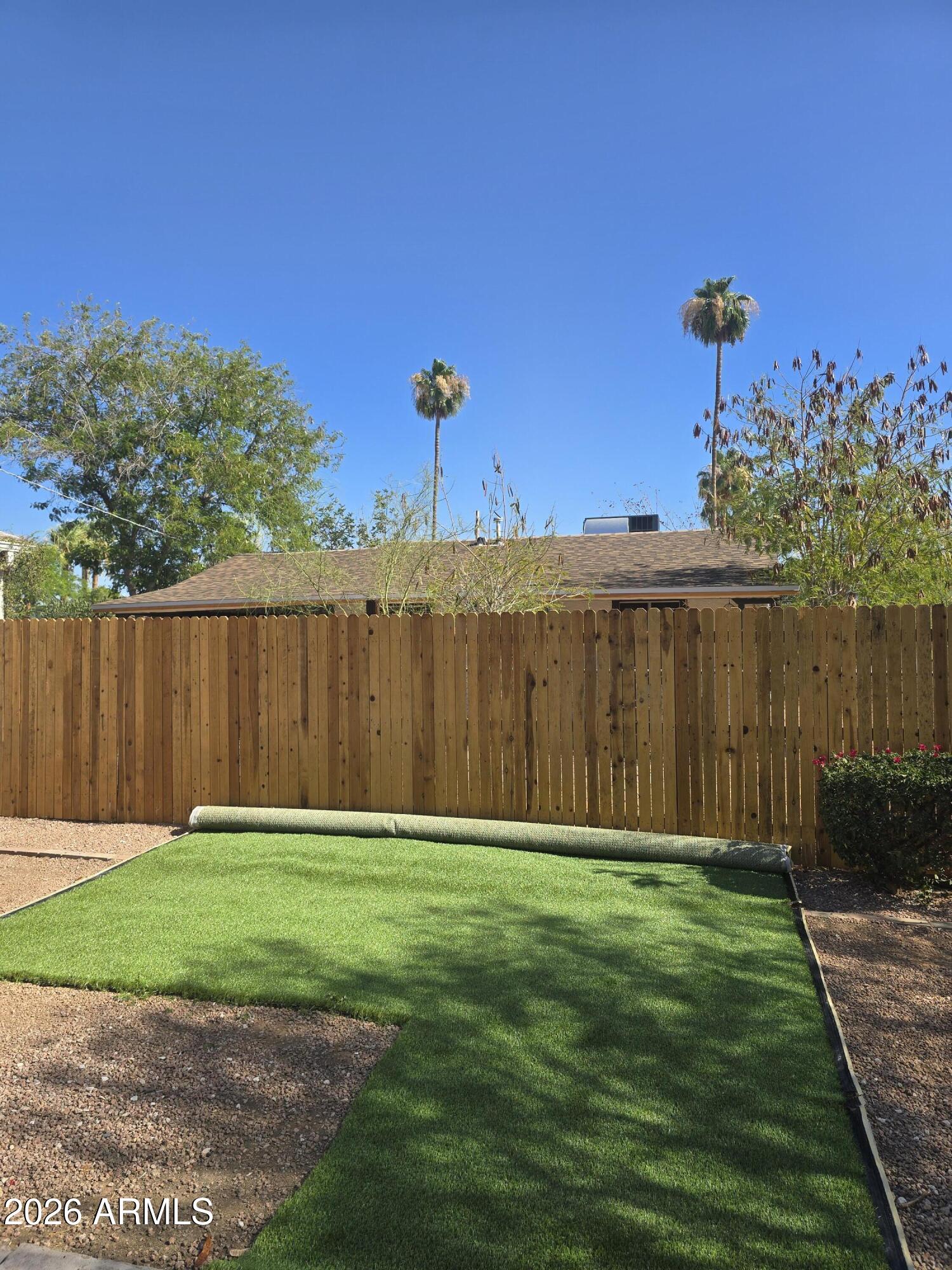 746 W COOLIDGE Street