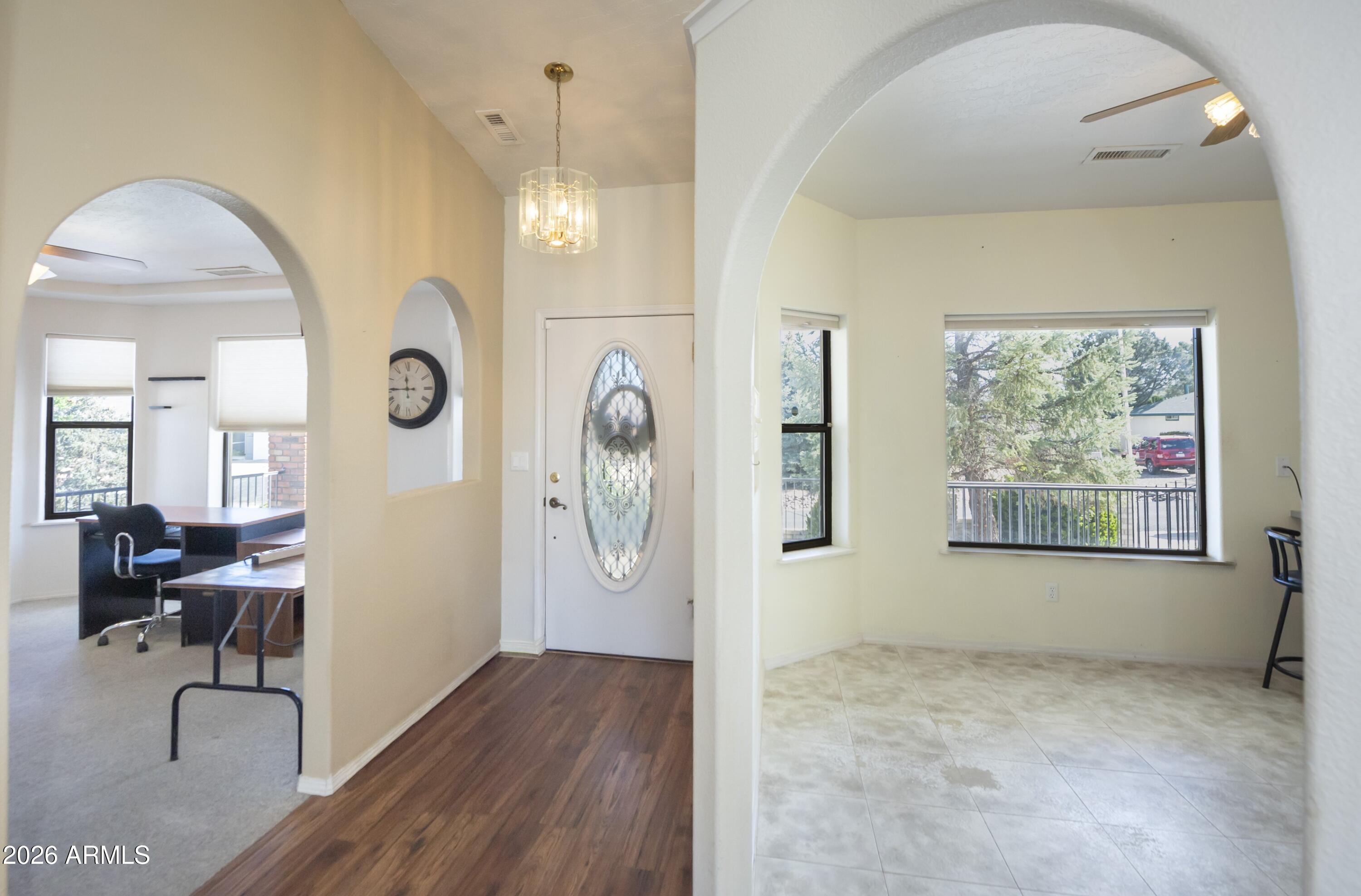 4212 N CYPRESS Circle