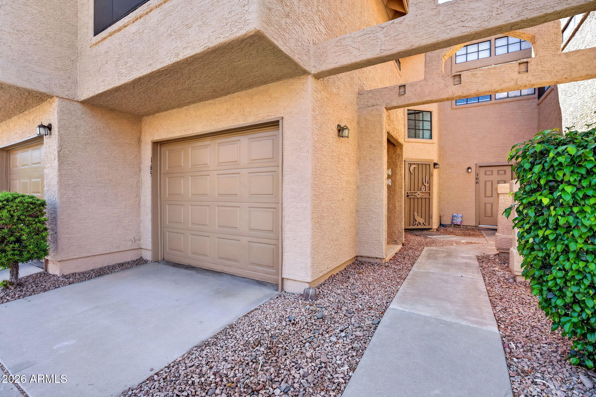 1001 N PASADENA -- 165