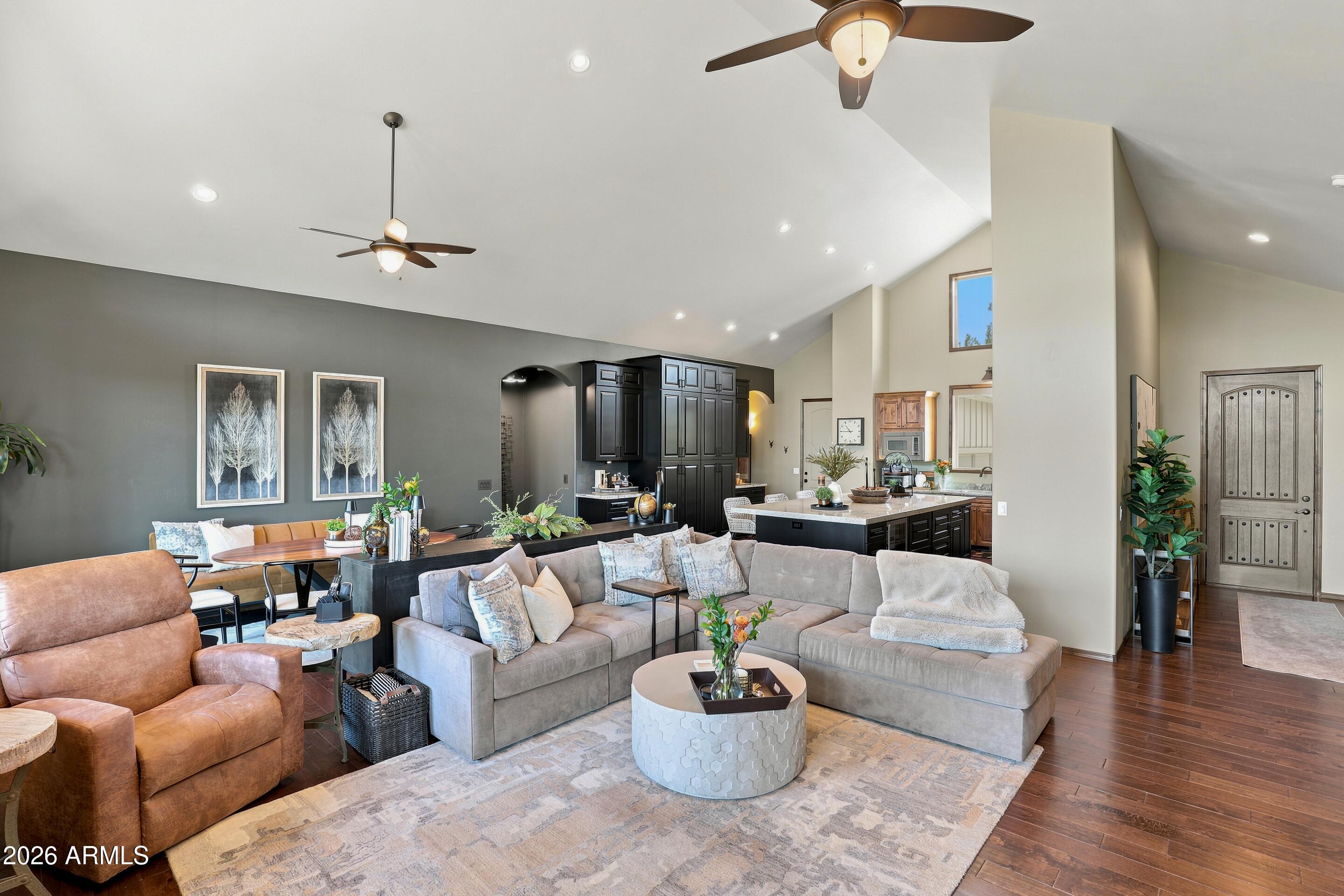 2405 E SCARLET BUGLER Circle