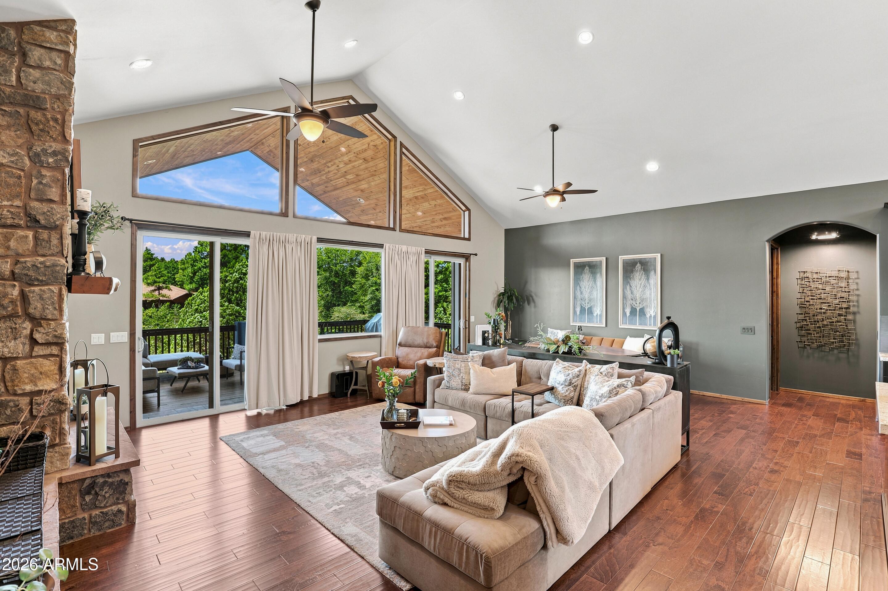 2405 E SCARLET BUGLER Circle