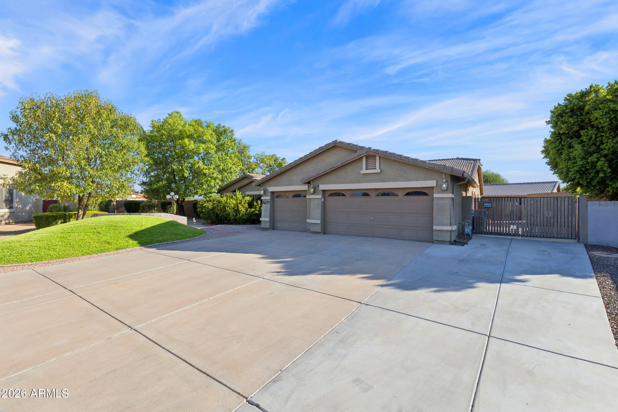 2637 E CARLA VISTA Drive