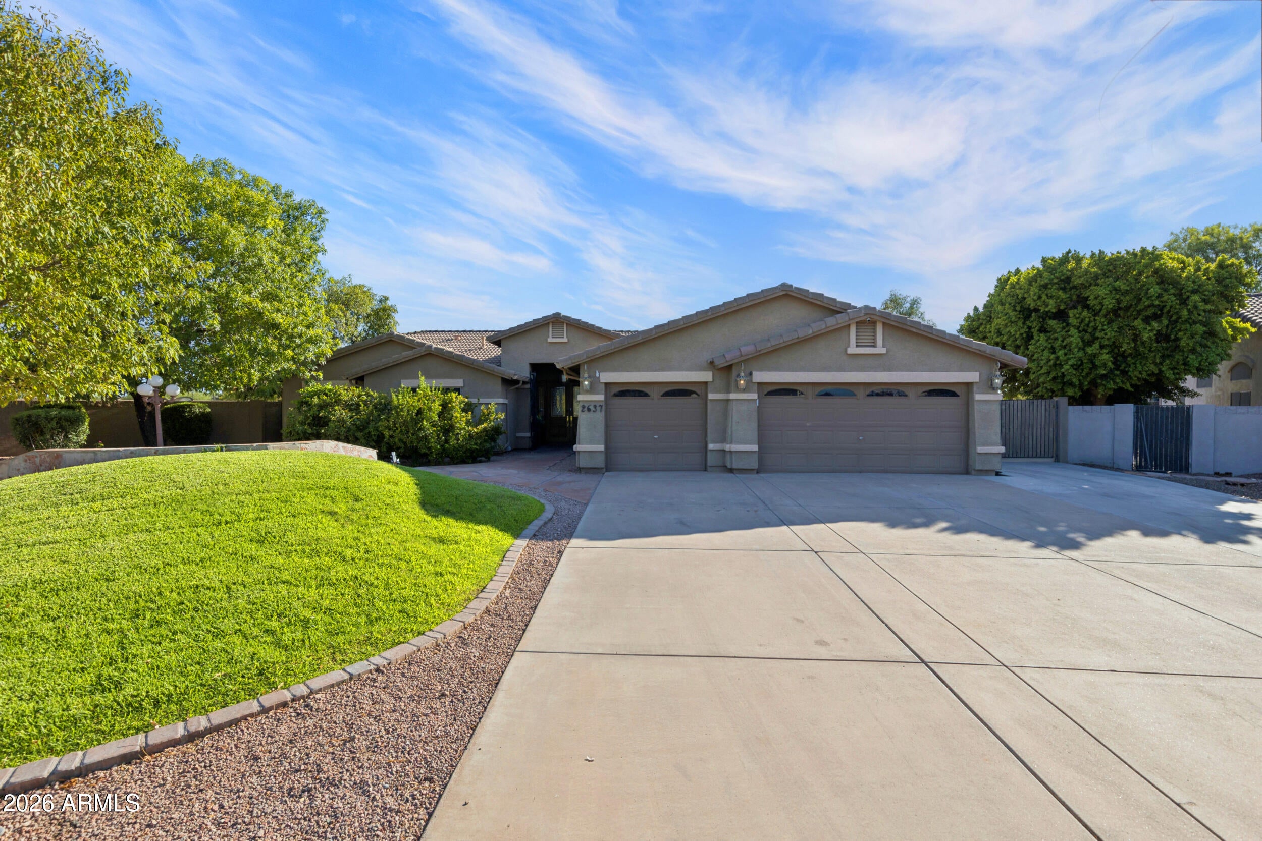 2637 E CARLA VISTA Drive
