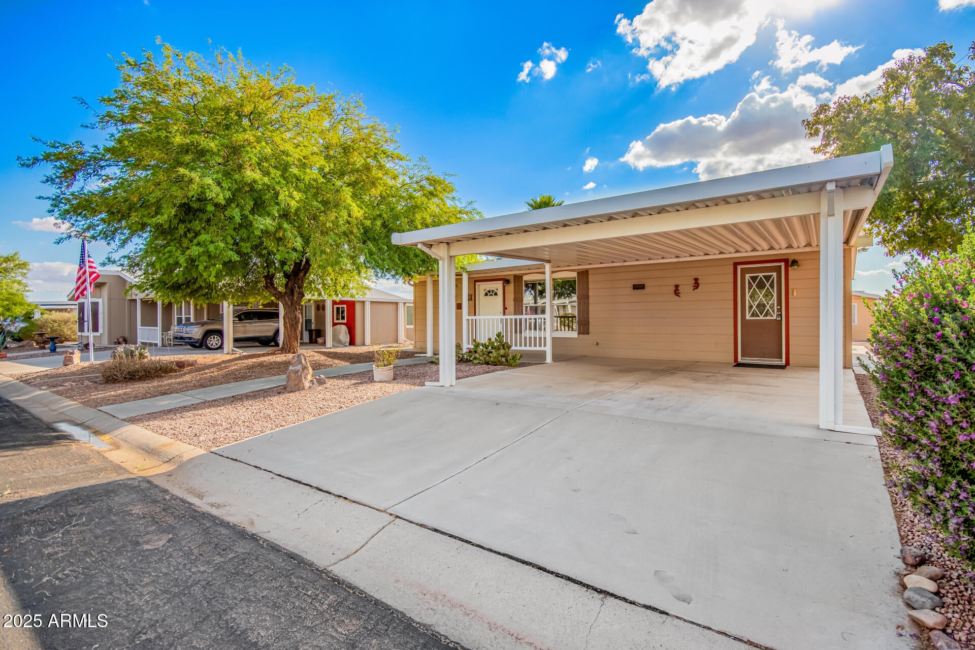 155 E RODEO Road 64
