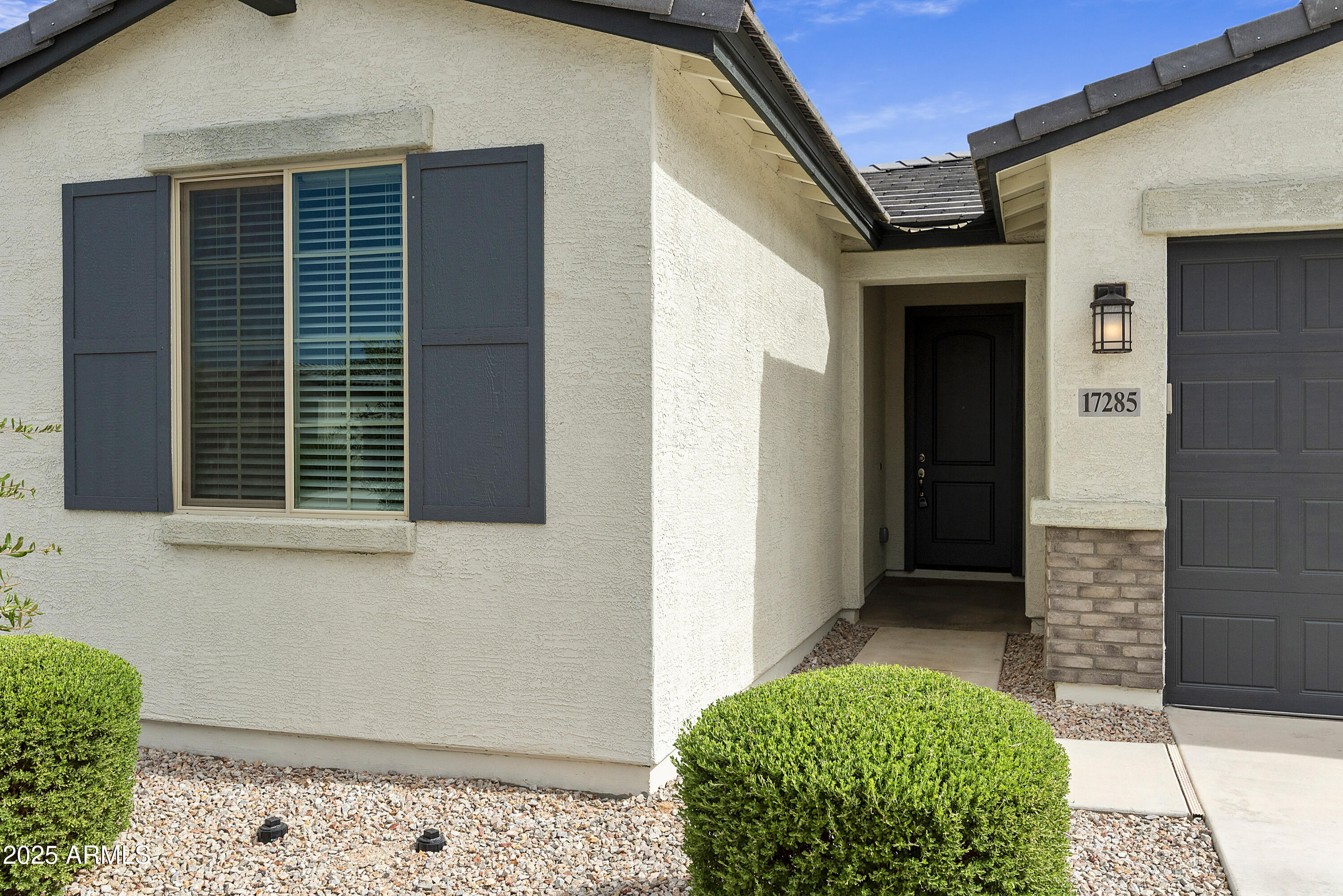 17285 W CORRINE Drive