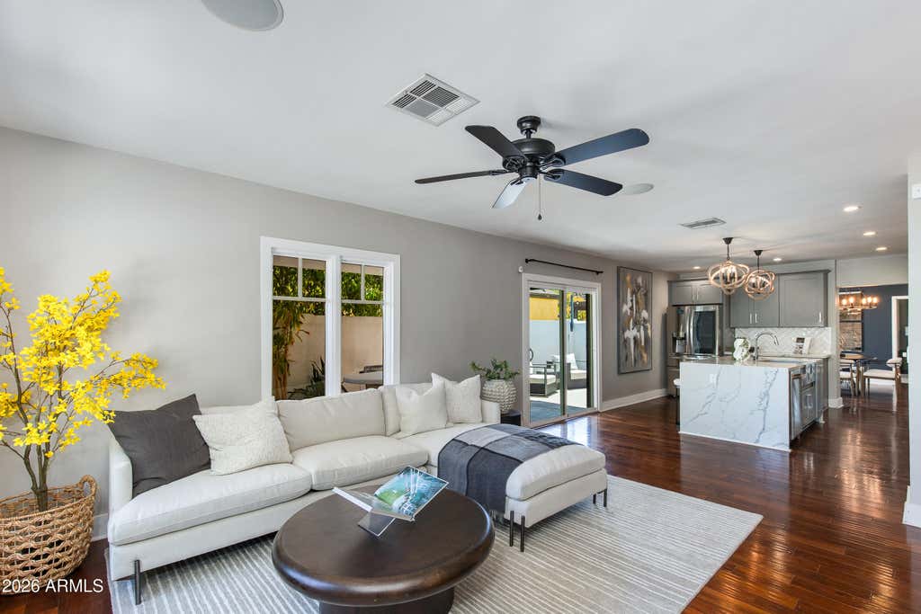 Photo of 1123 E Coronado Road, Phoenix, AZ 85006 (MLS # 7051648)