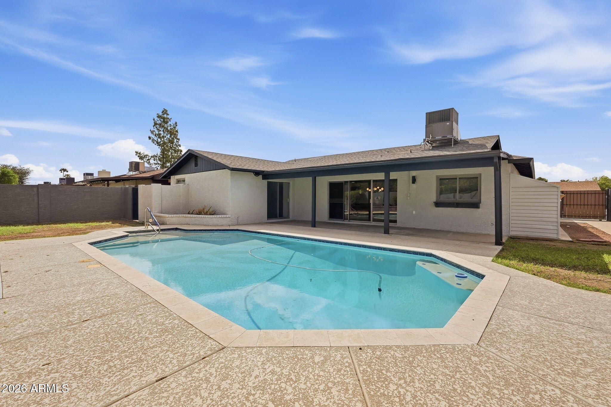 5216 W DESERT COVE Avenue