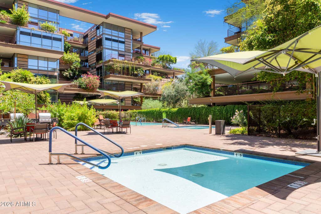 Photo of 7117 E Rancho Vista Drive #1004, Scottsdale, AZ 85251 (MLS # 7040575)