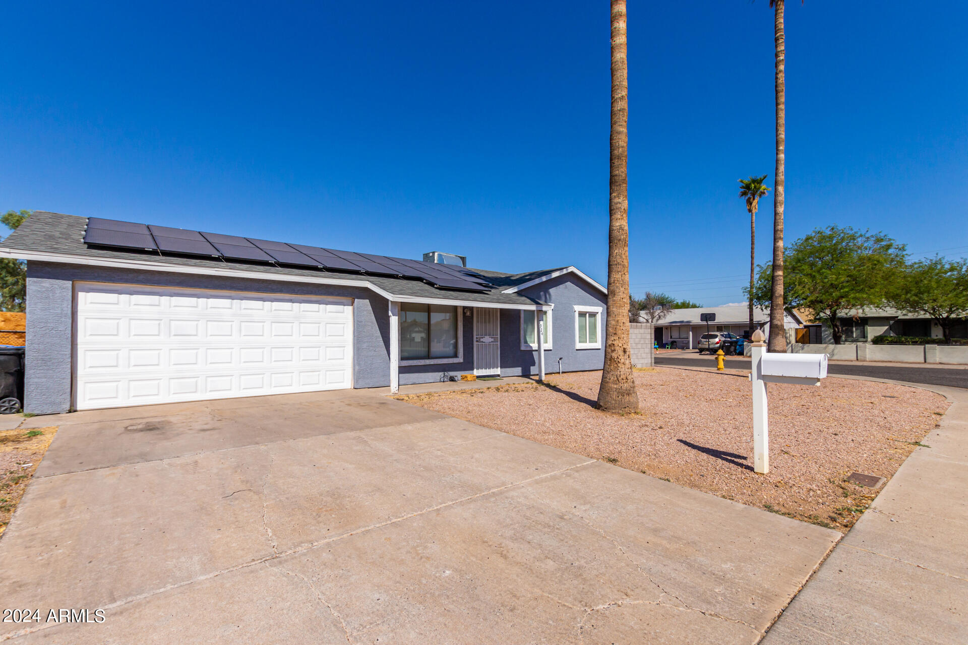 7924 W HIGHLAND Avenue