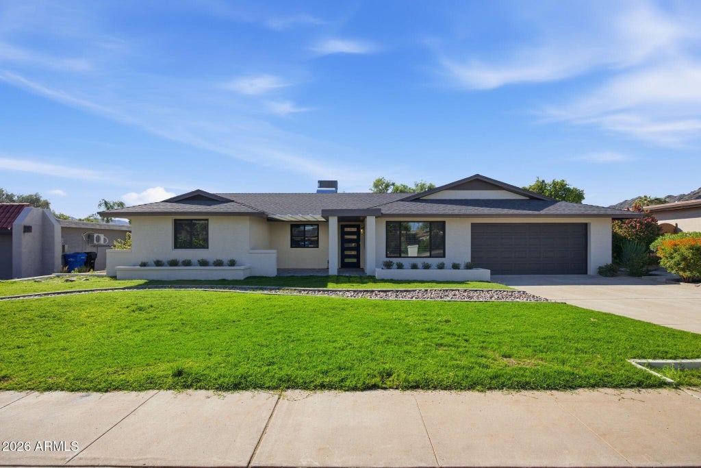 Photo of 2431 E Desert Cove Avenue, Phoenix, AZ 85028 (MLS # 7092327)