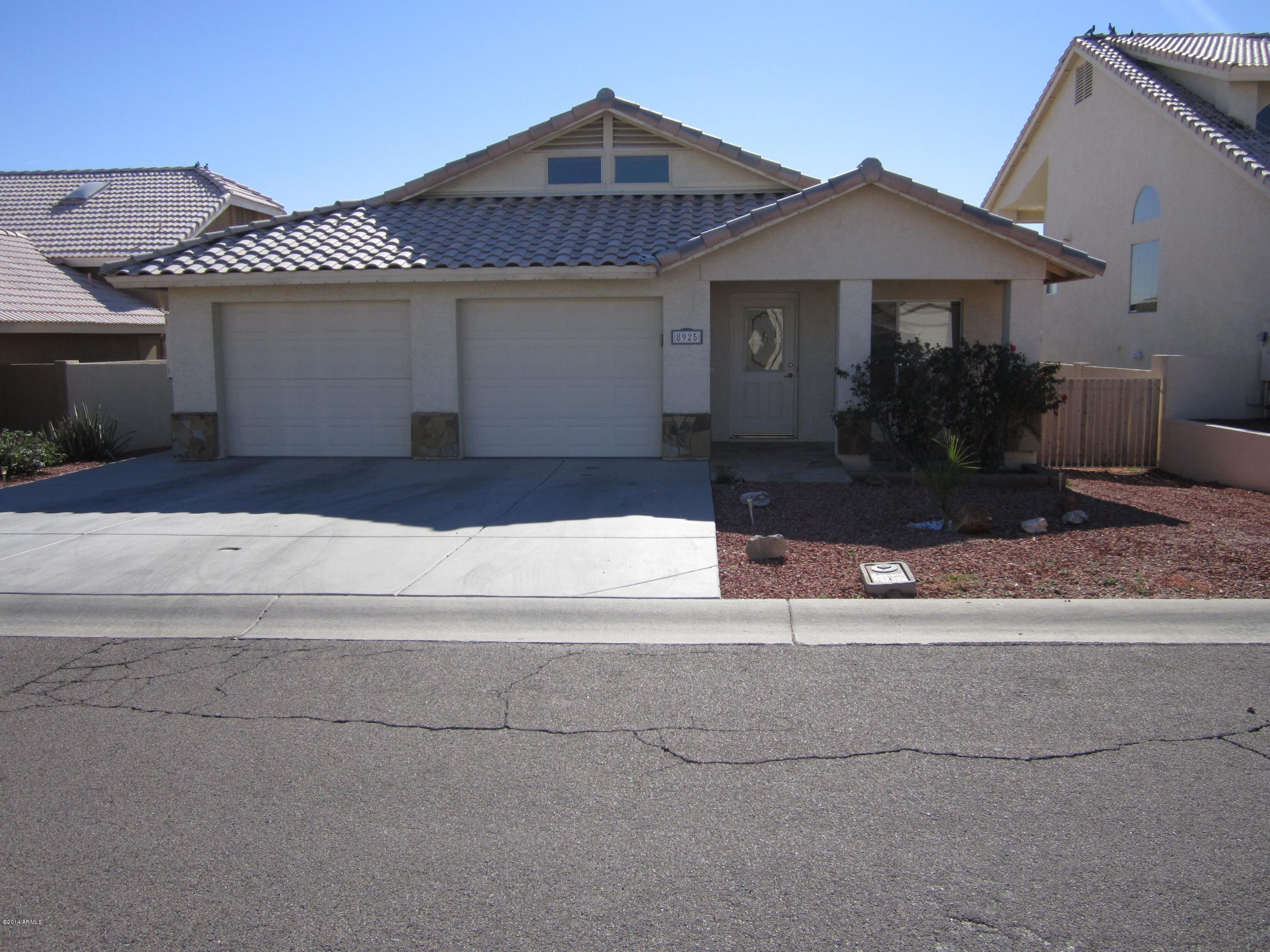 Photo 1 of 18 — 8925 W Maui Lane, Peoria, AZ 85381