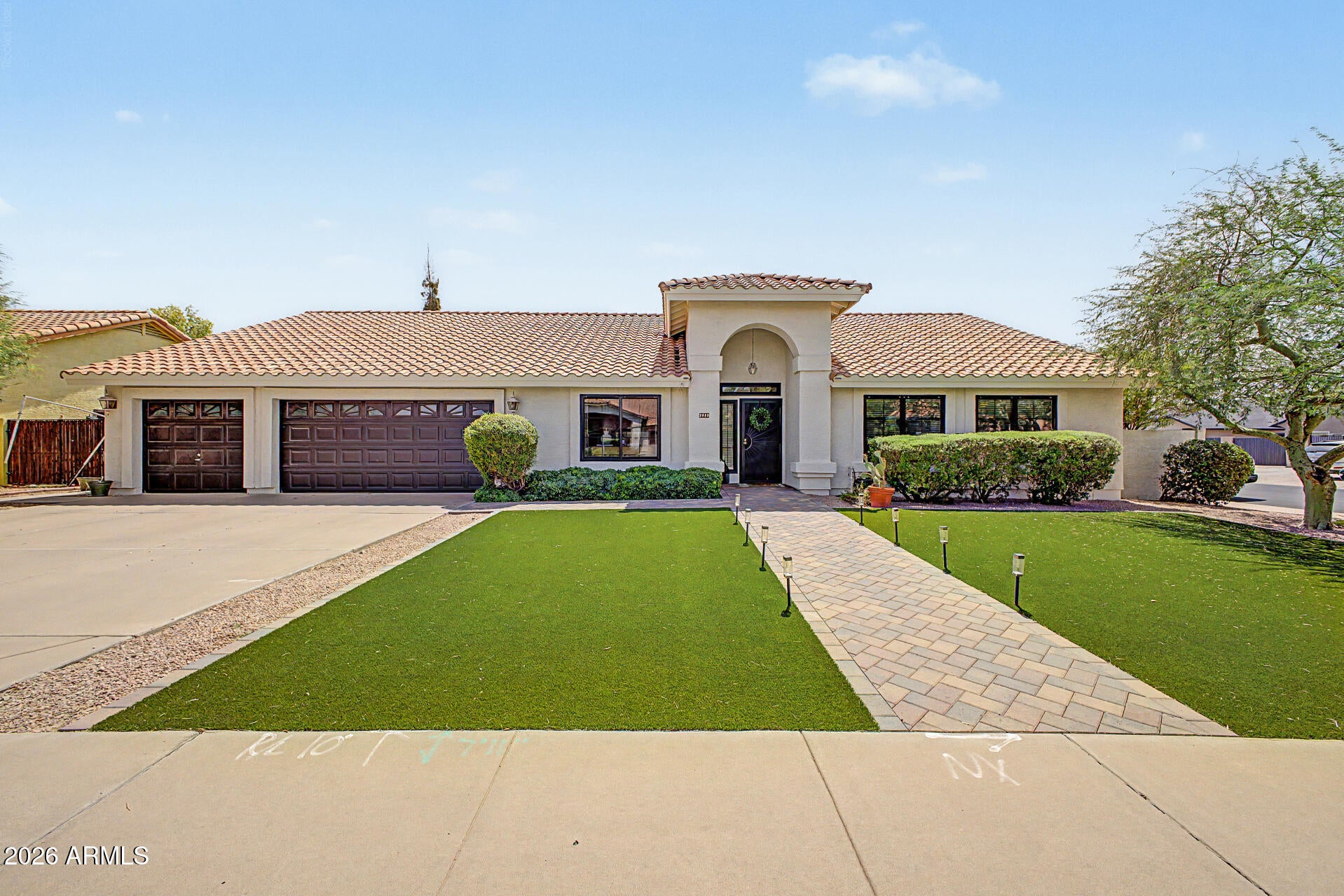 2833 E HERMOSA VISTA Drive