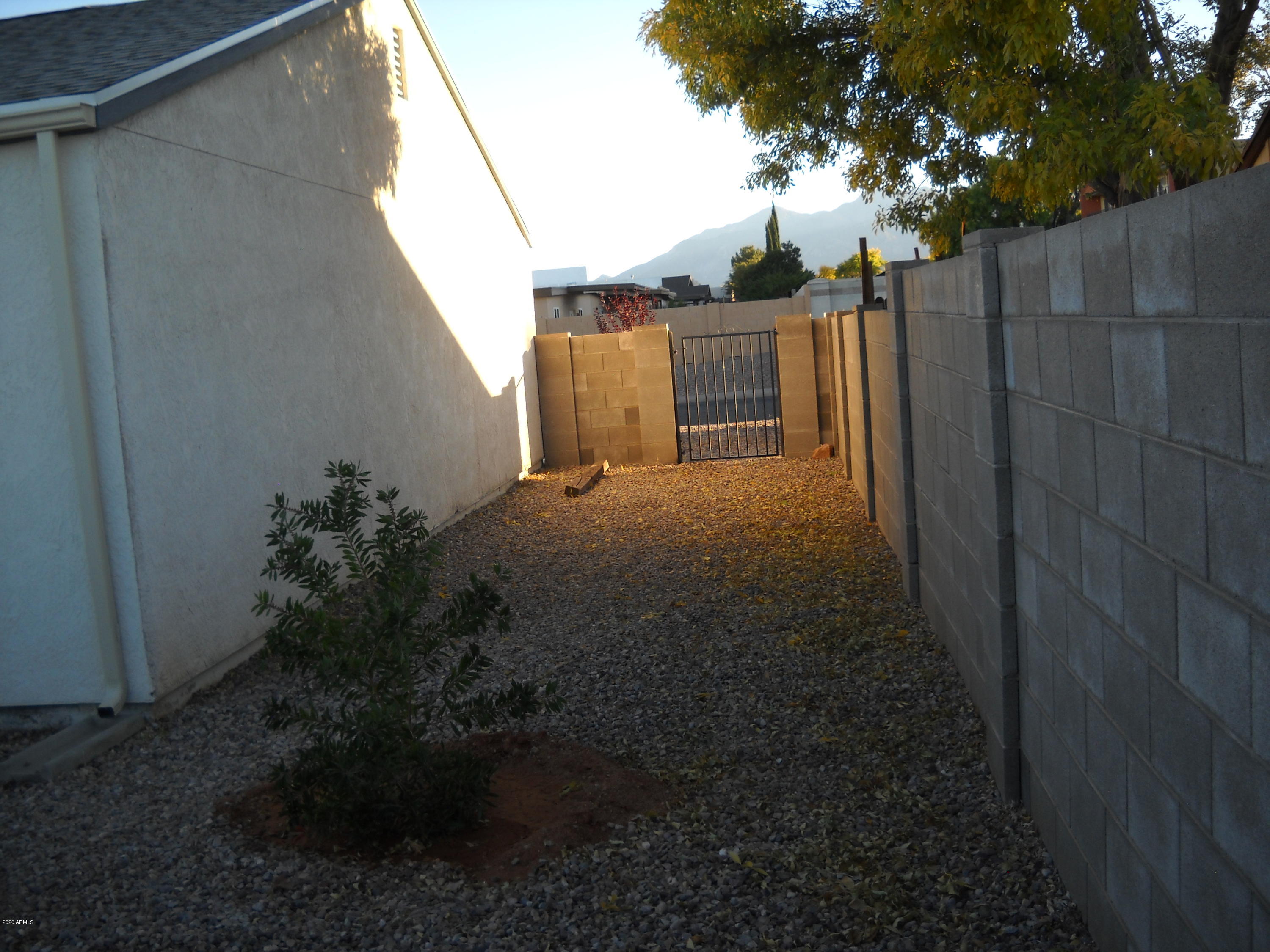 LONDON SQUARE UNIT 2 - Residential