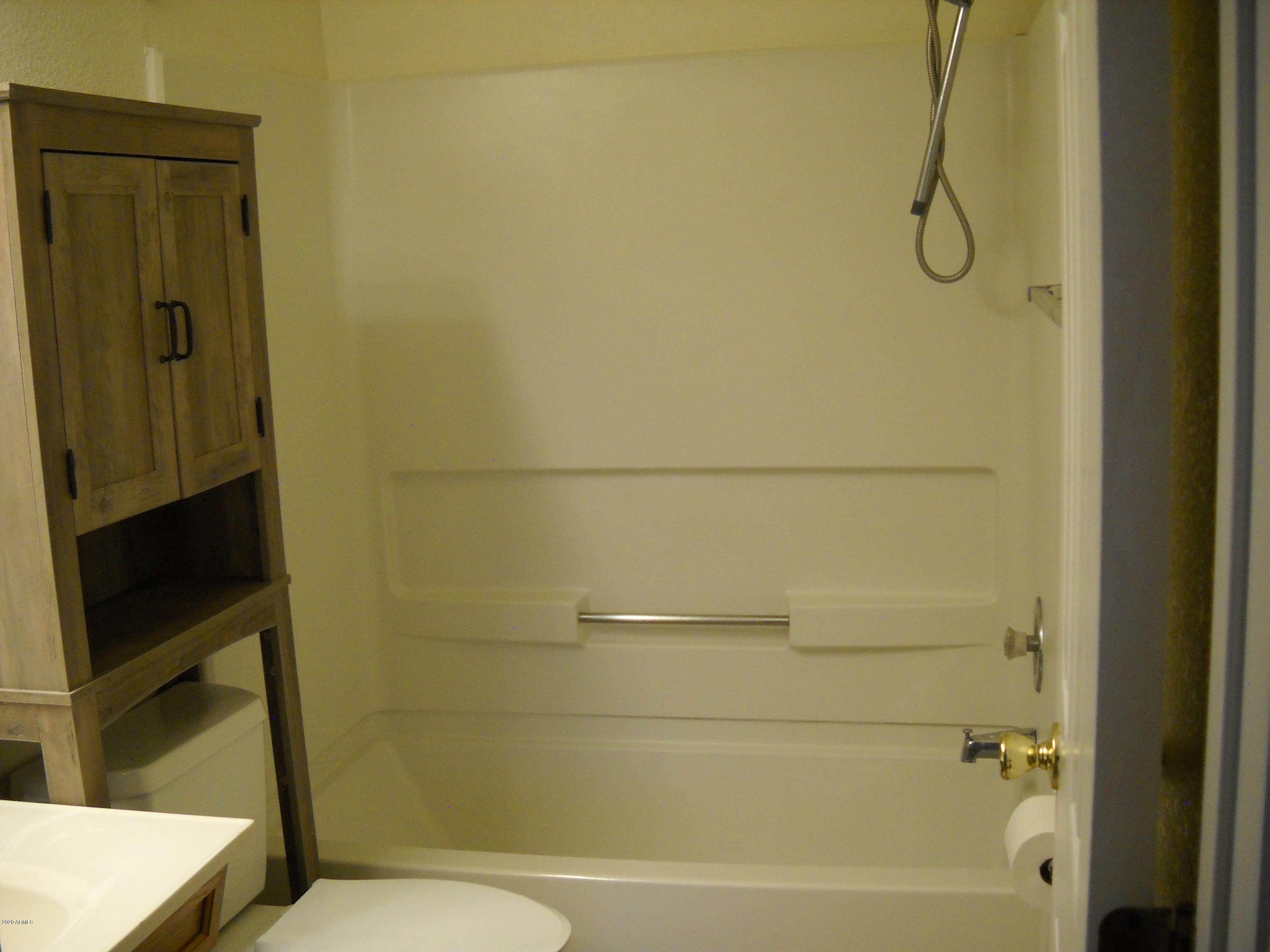 LONDON SQUARE UNIT 2 - Residential