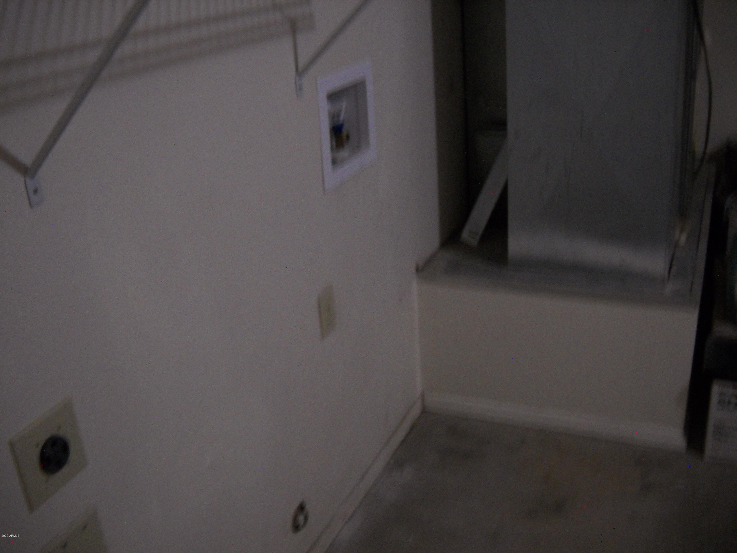 LONDON SQUARE UNIT 2 - Residential