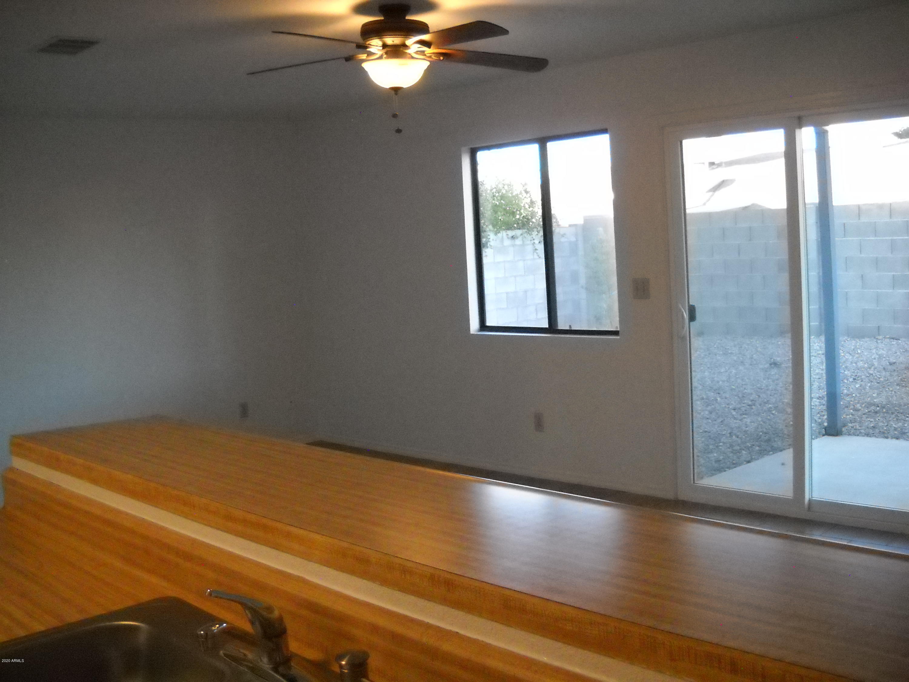 LONDON SQUARE UNIT 2 - Residential