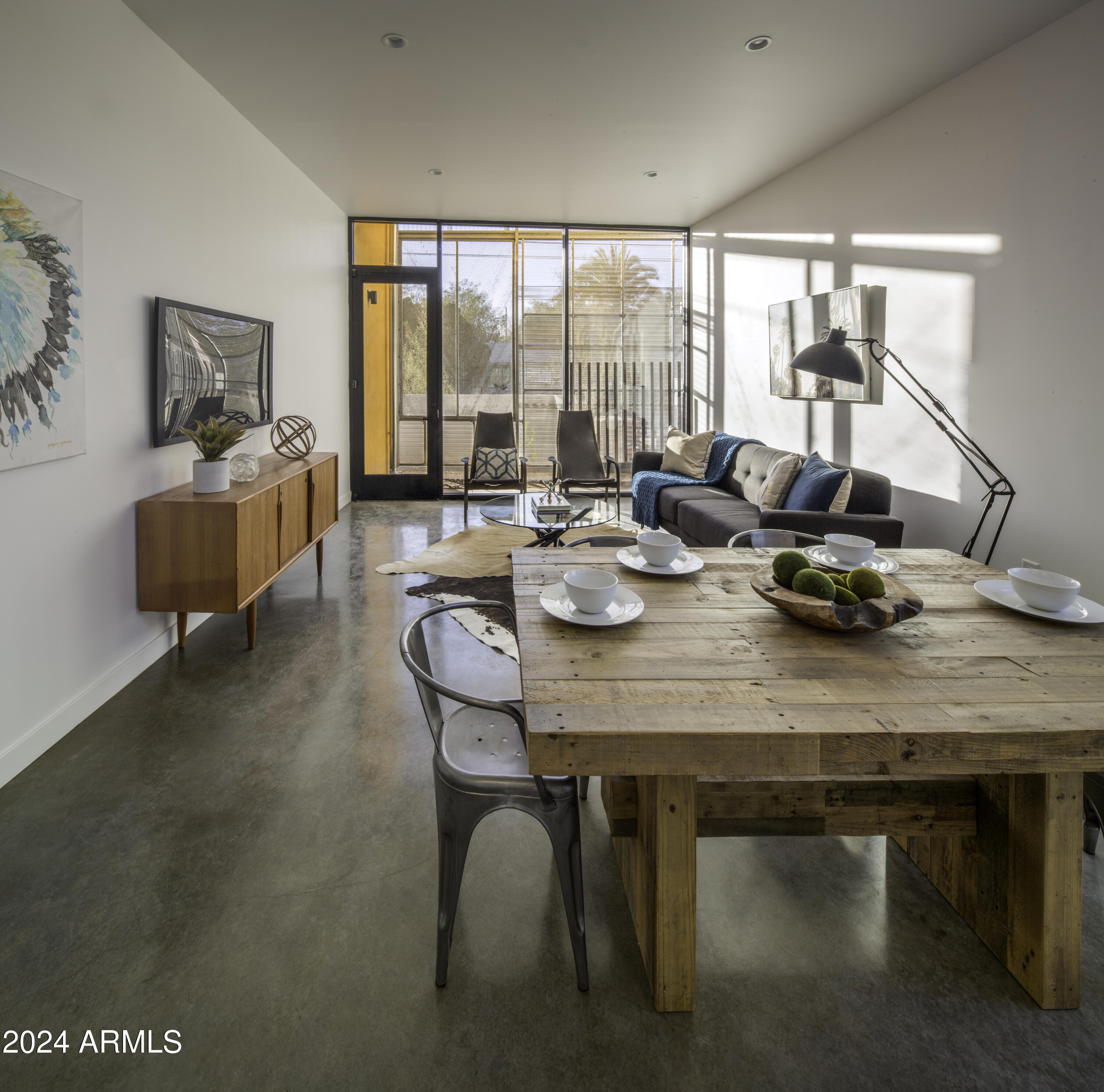 1419 S KENNETH Place 4