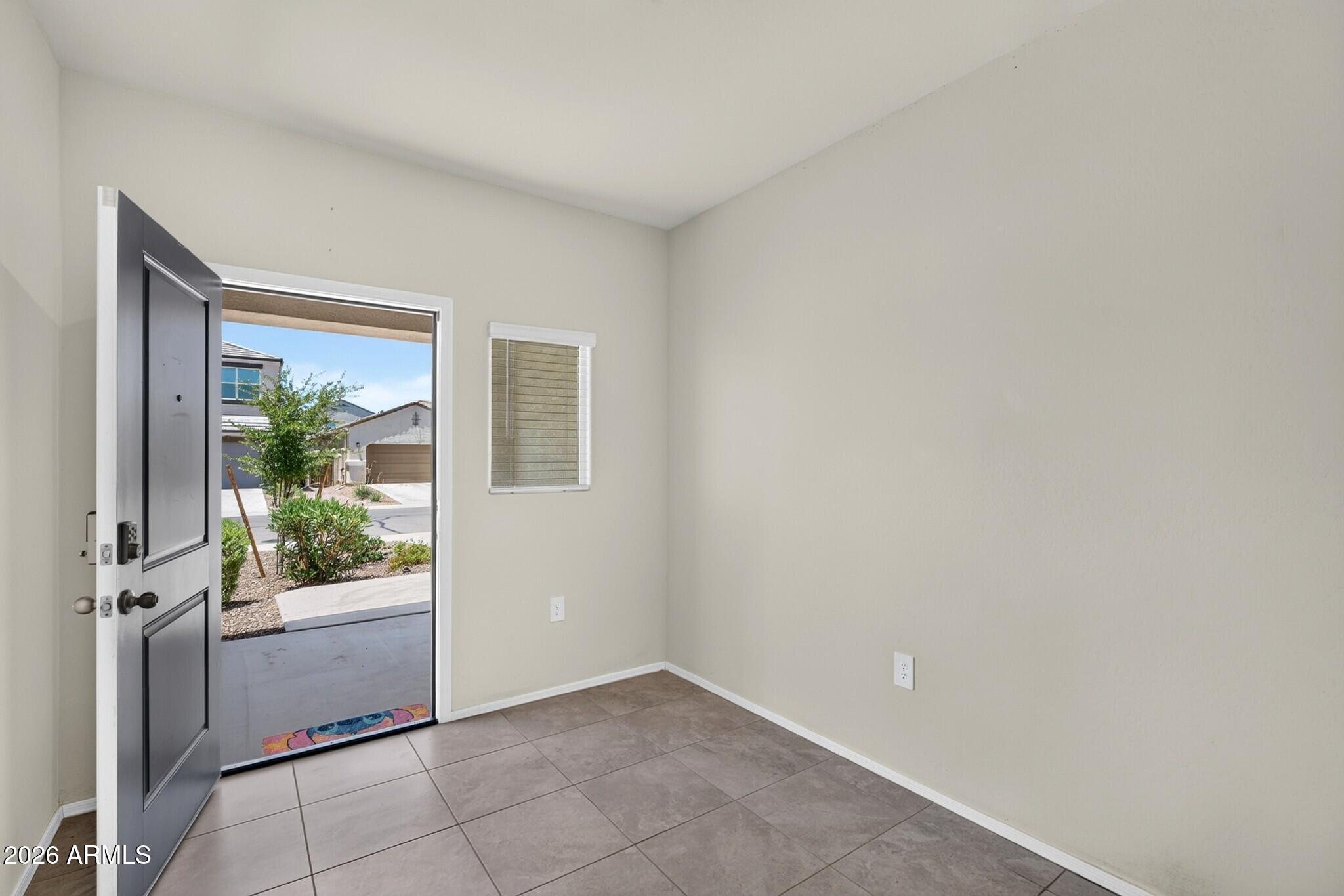 5269 E GUMMITE Drive