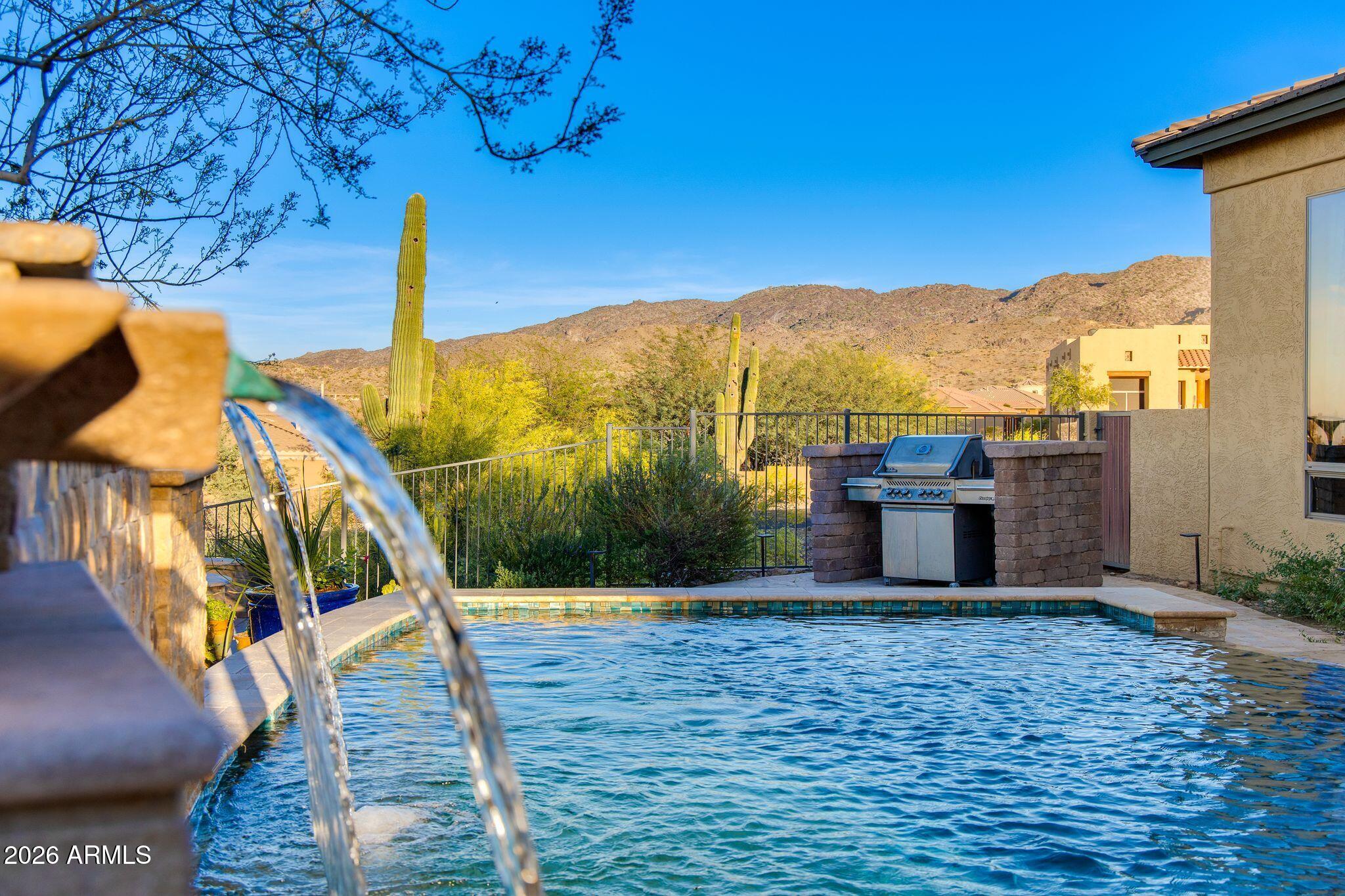 1724 W STEINWAY Drive