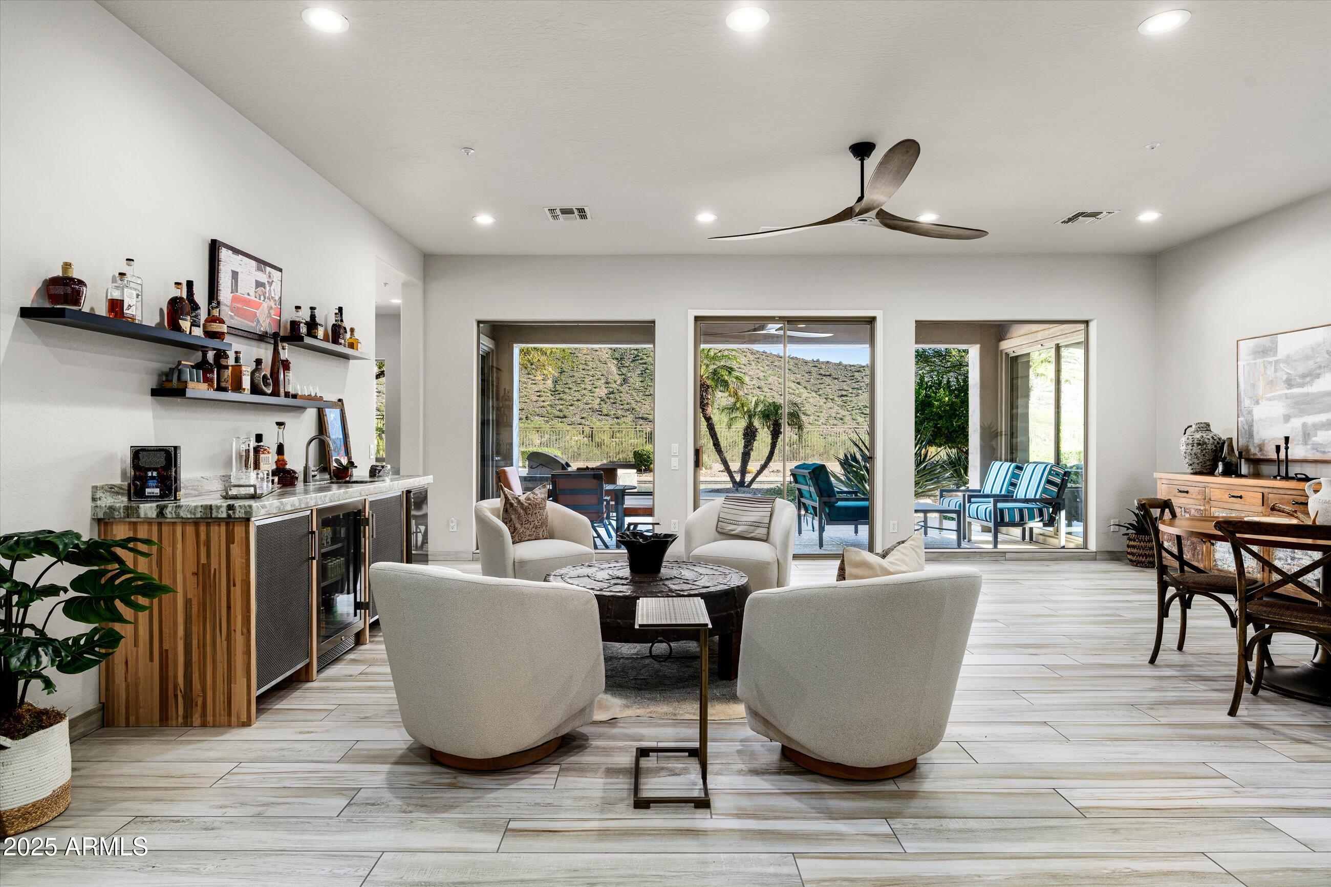 11115 E WINCHCOMB Drive