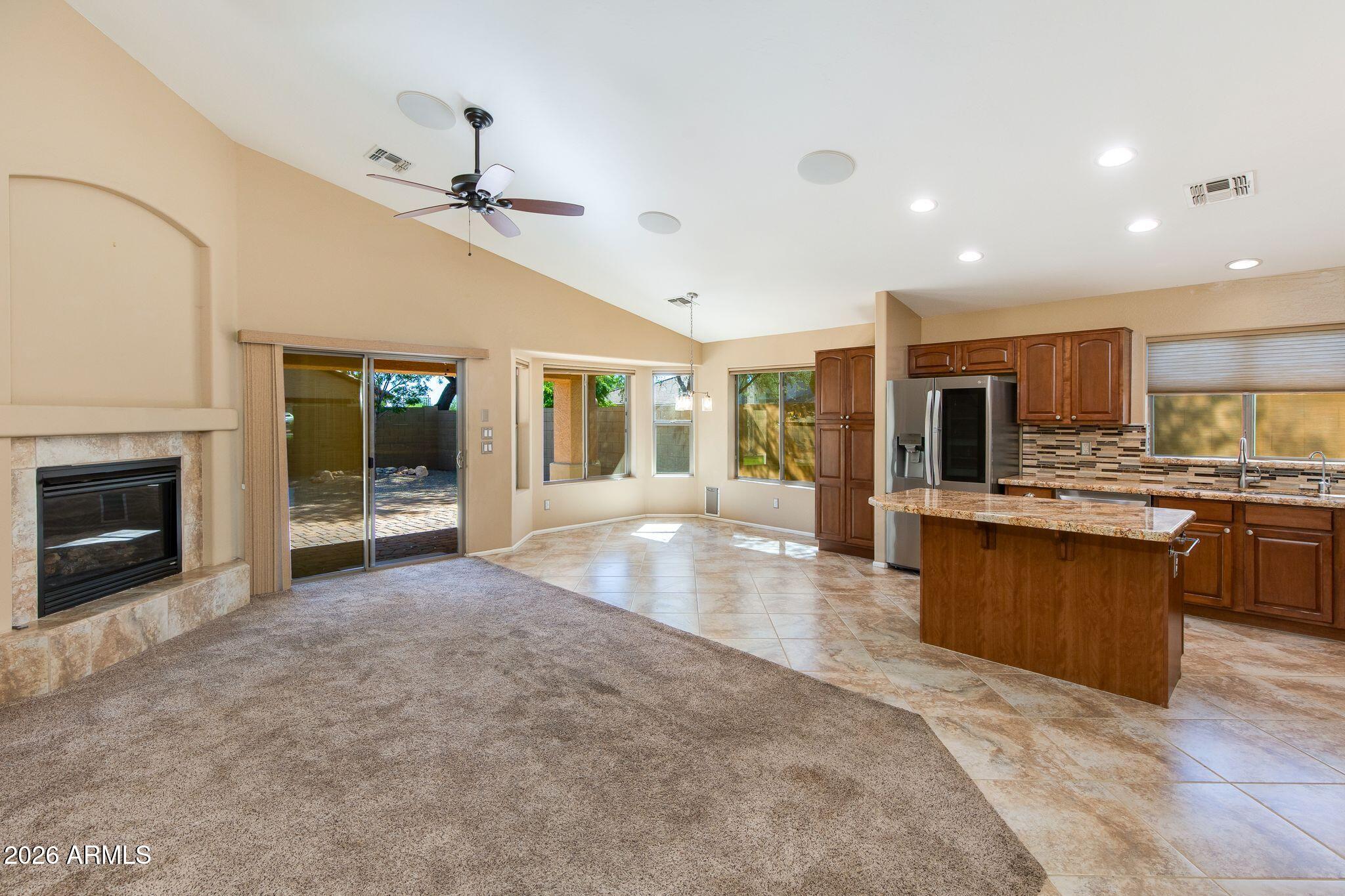 4433 W PHALEN Drive