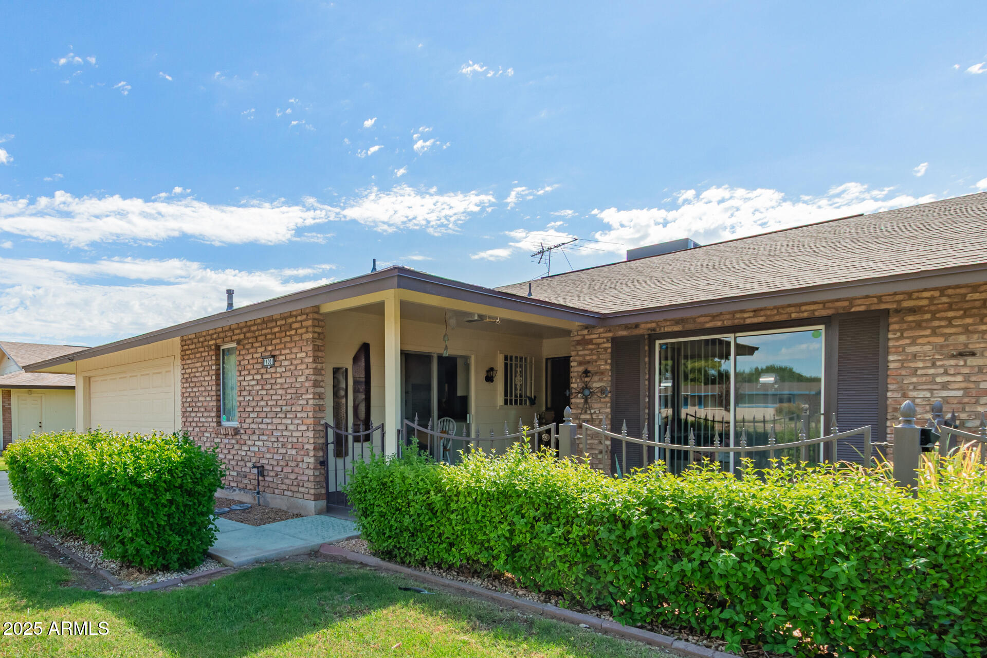 11001 W PEORIA Avenue