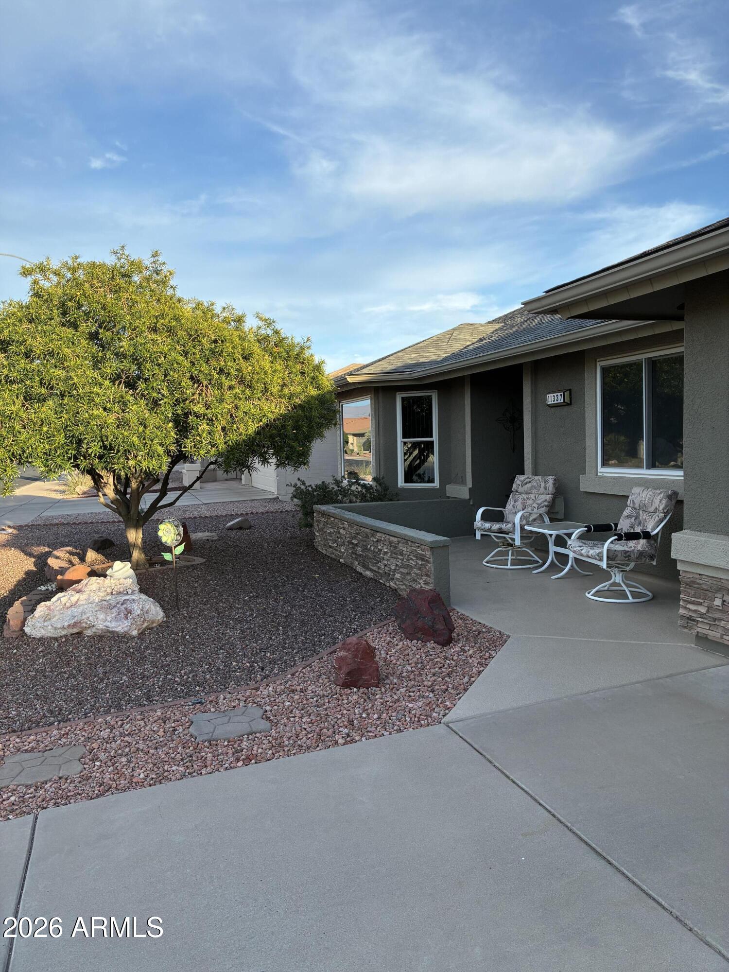 11337 E MENDOZA Avenue