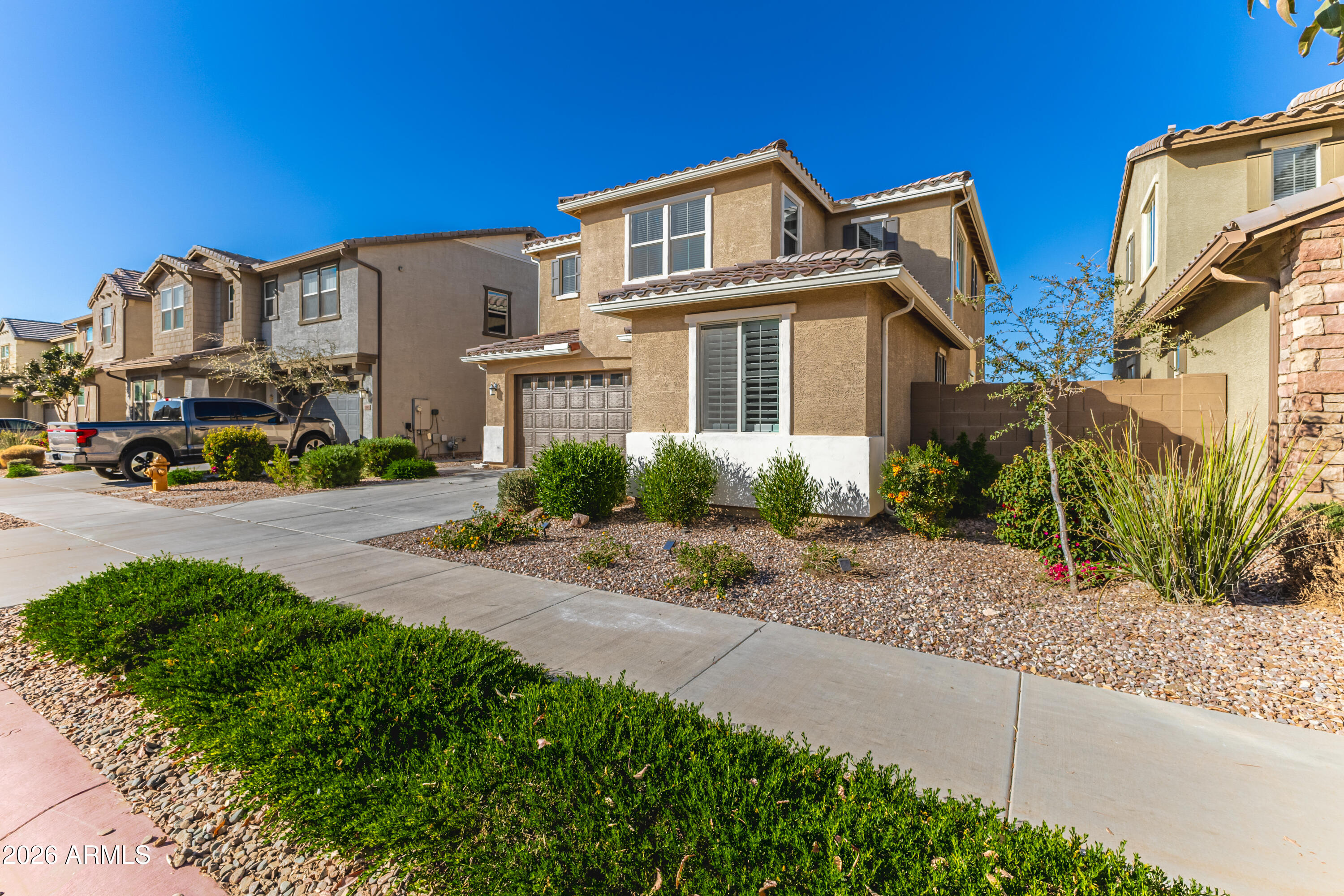 1100 E ARMSTRONG Way