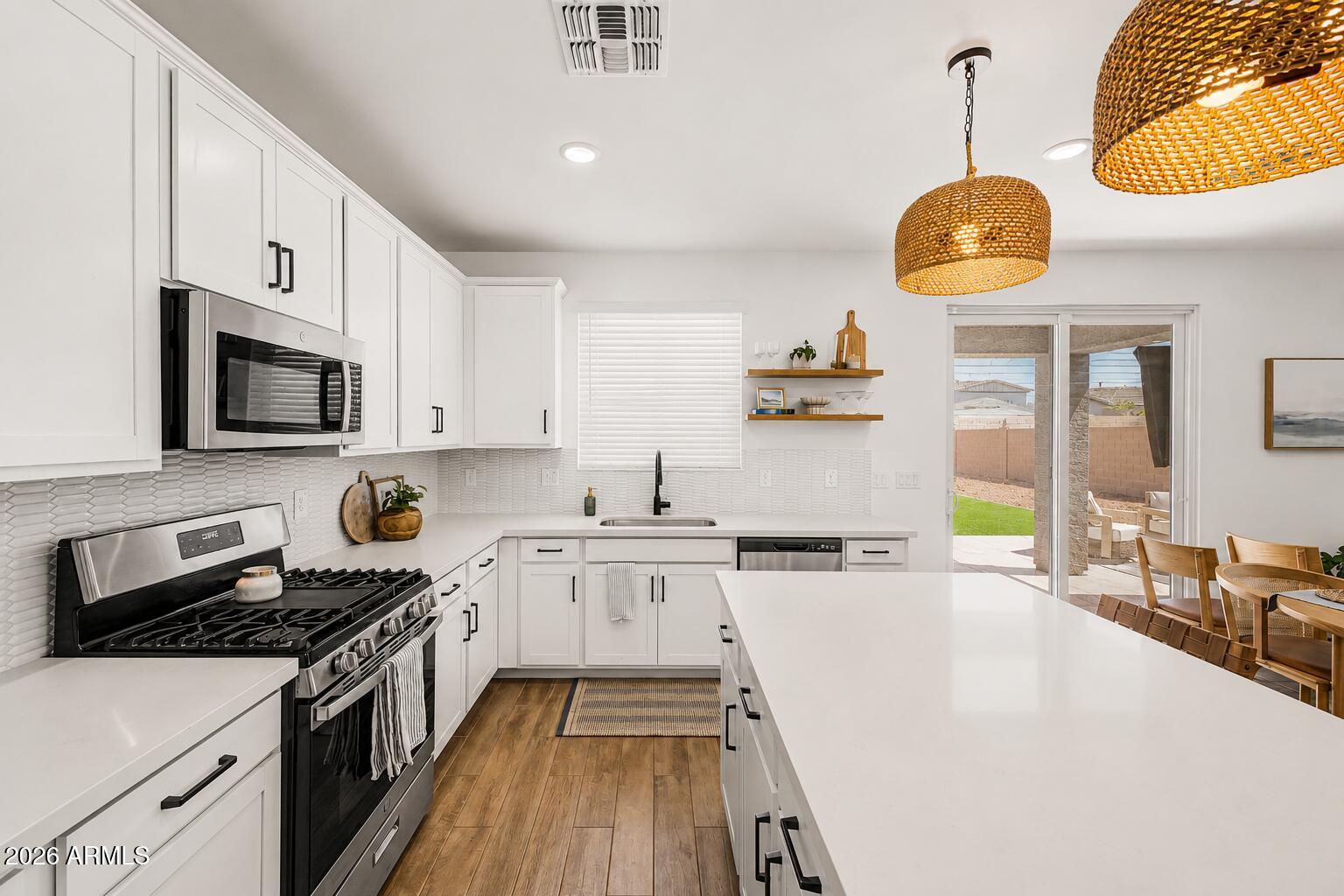 7598 W SMOKETREE Drive