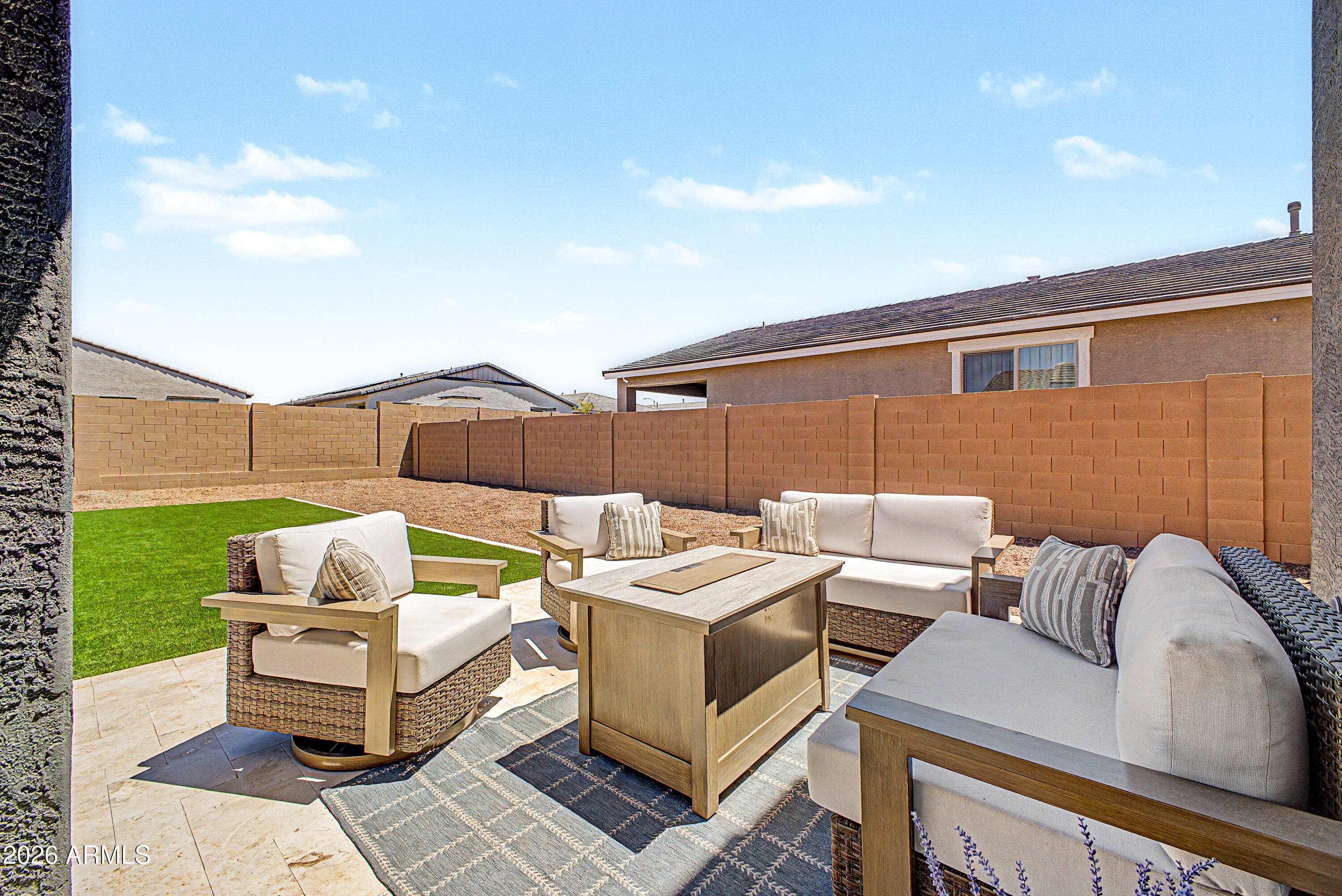 7598 W SMOKETREE Drive