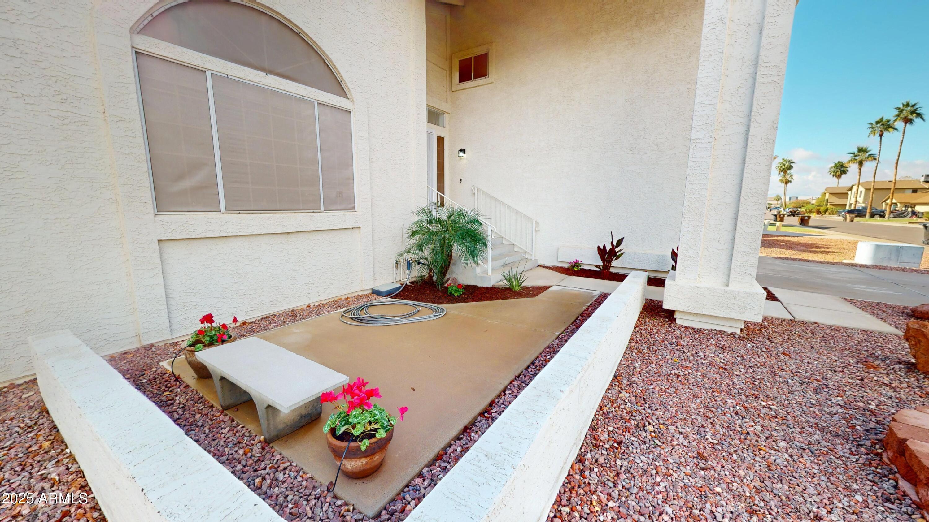 8541 W PERSHING Avenue