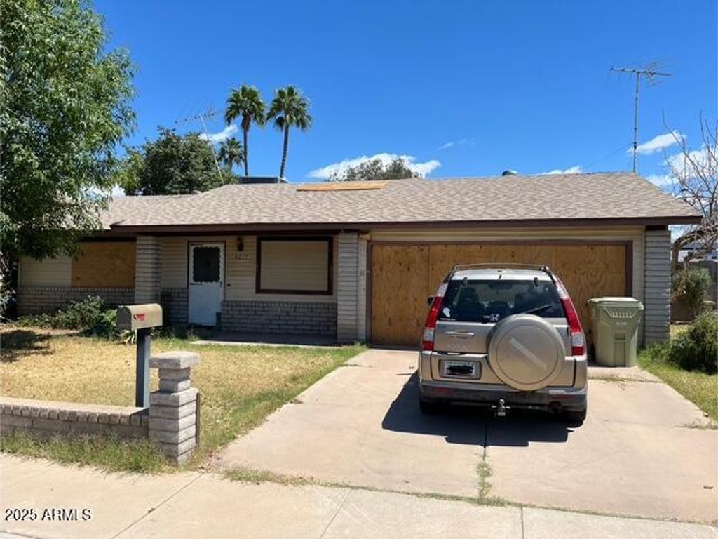 Photo of 9827 N 47th Drive, Glendale, AZ 85302 (MLS # 6951224)
