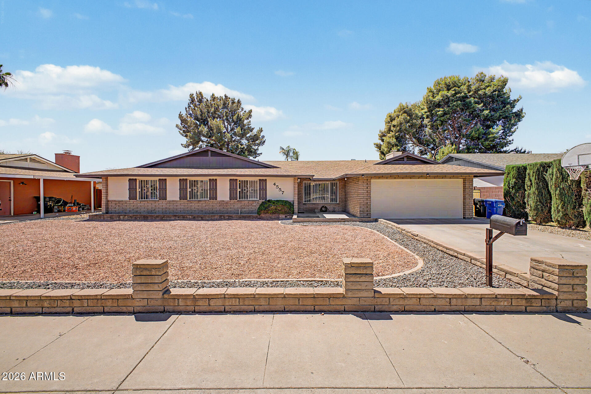 4557 W COLUMBINE Drive