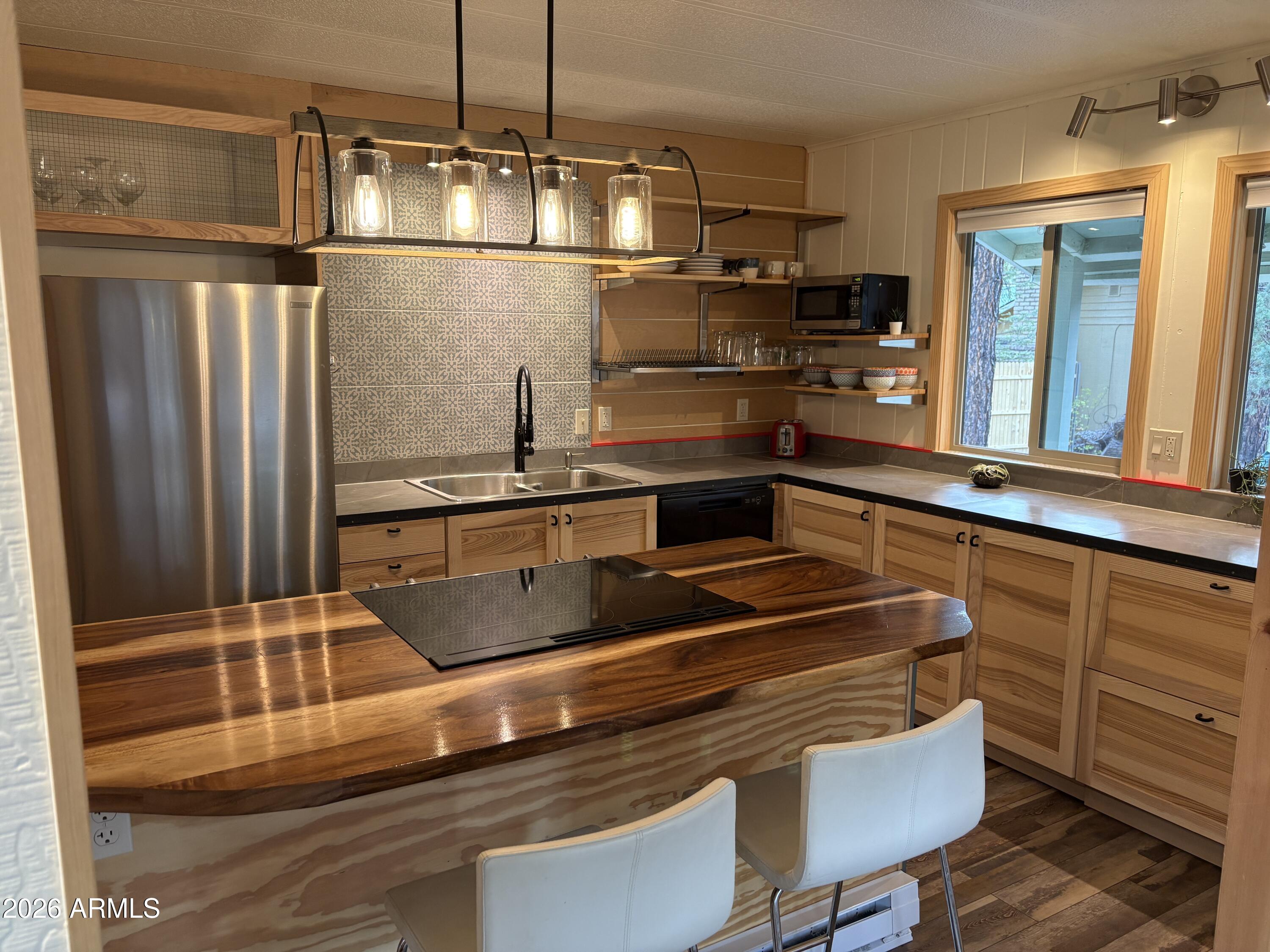 WHITE MOUNTAIN CLUB VILLAGE - Residential