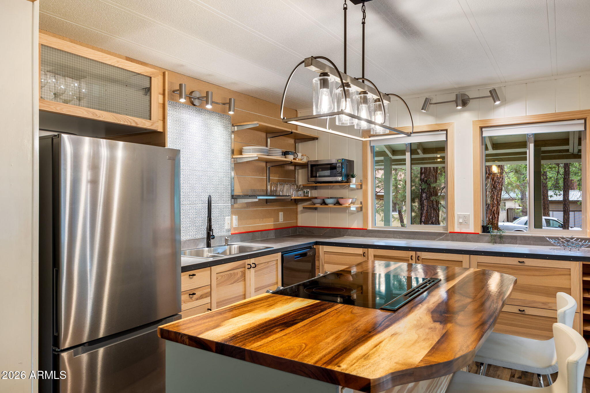 1785 E SIERRA PINE Loop