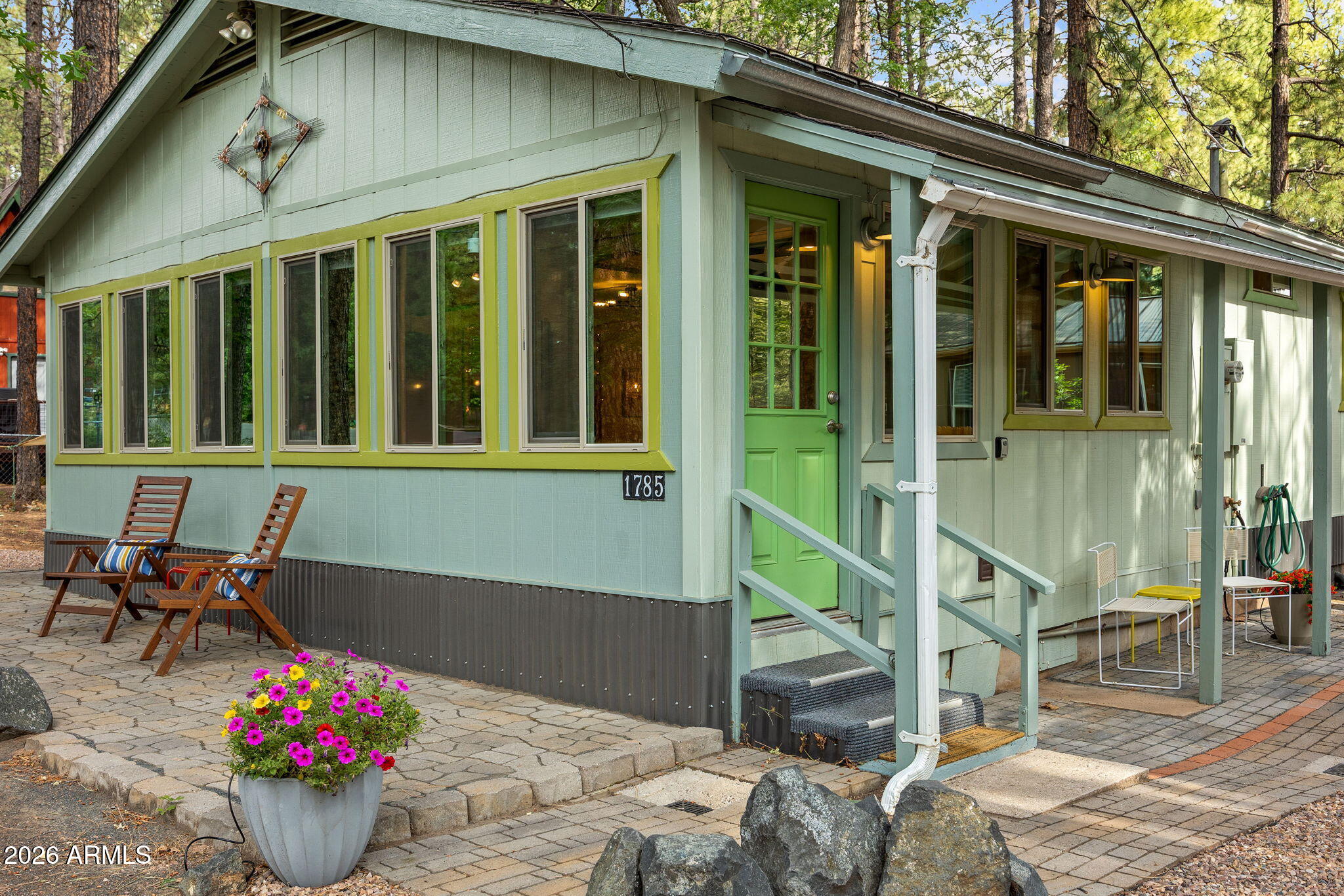 1785 E SIERRA PINE Loop