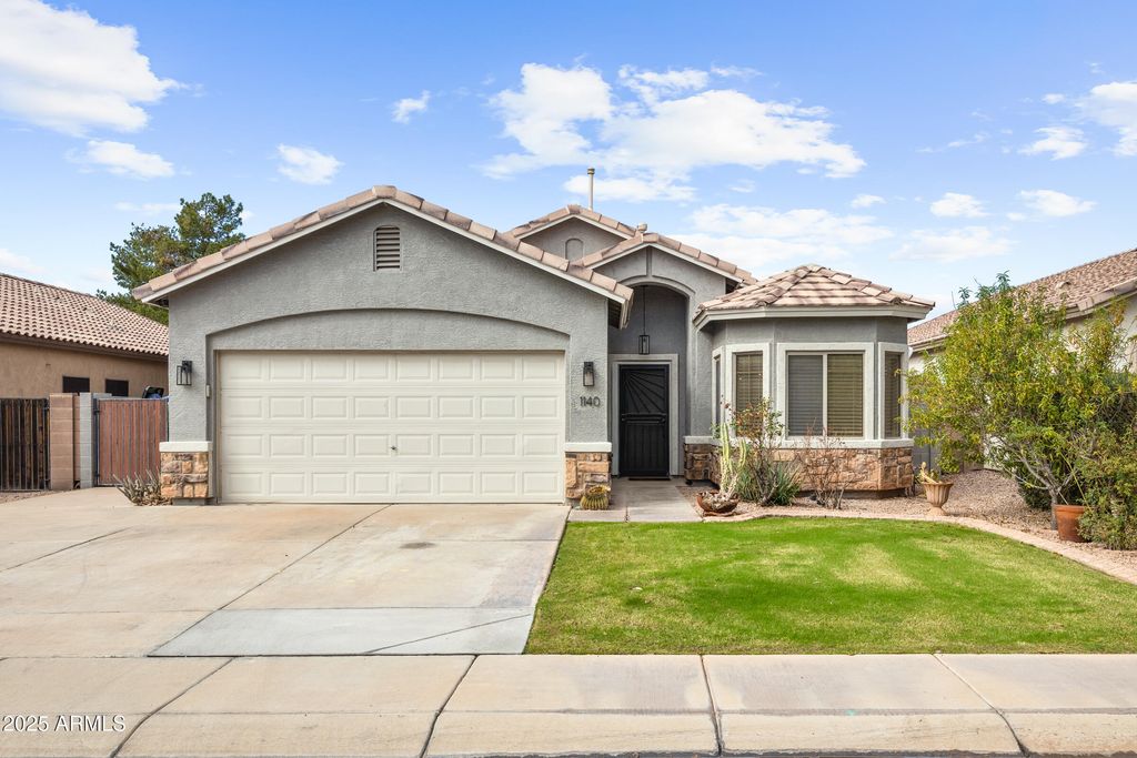 Photo of 1140 S Rockwell Street, Gilbert, AZ 85296 (MLS # 6934757)