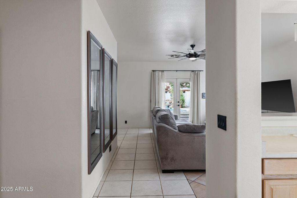 Photo of 1140 S Rockwell Street, Gilbert, AZ 85296 (MLS # 6934757)