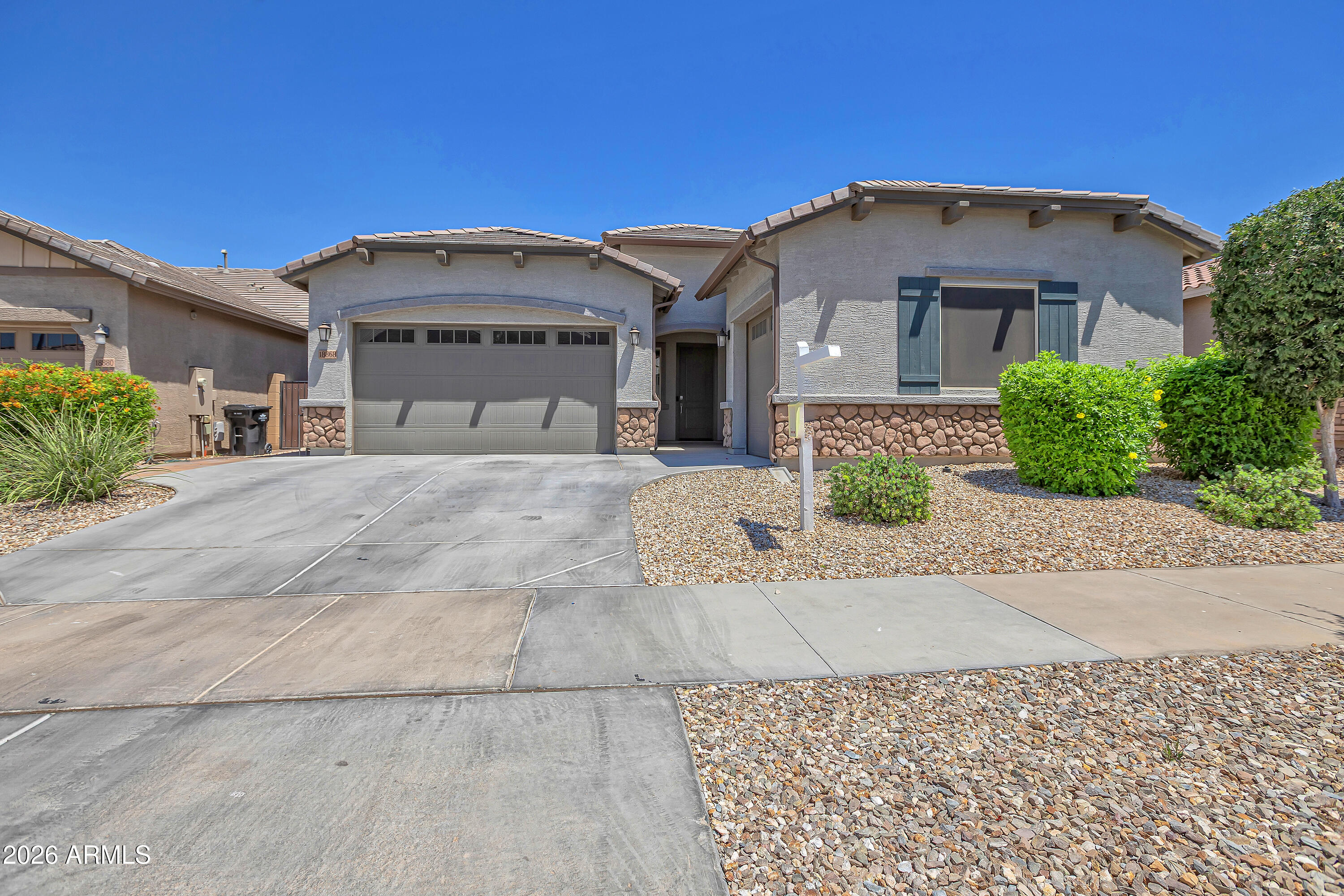18868 W LAUREL Lane